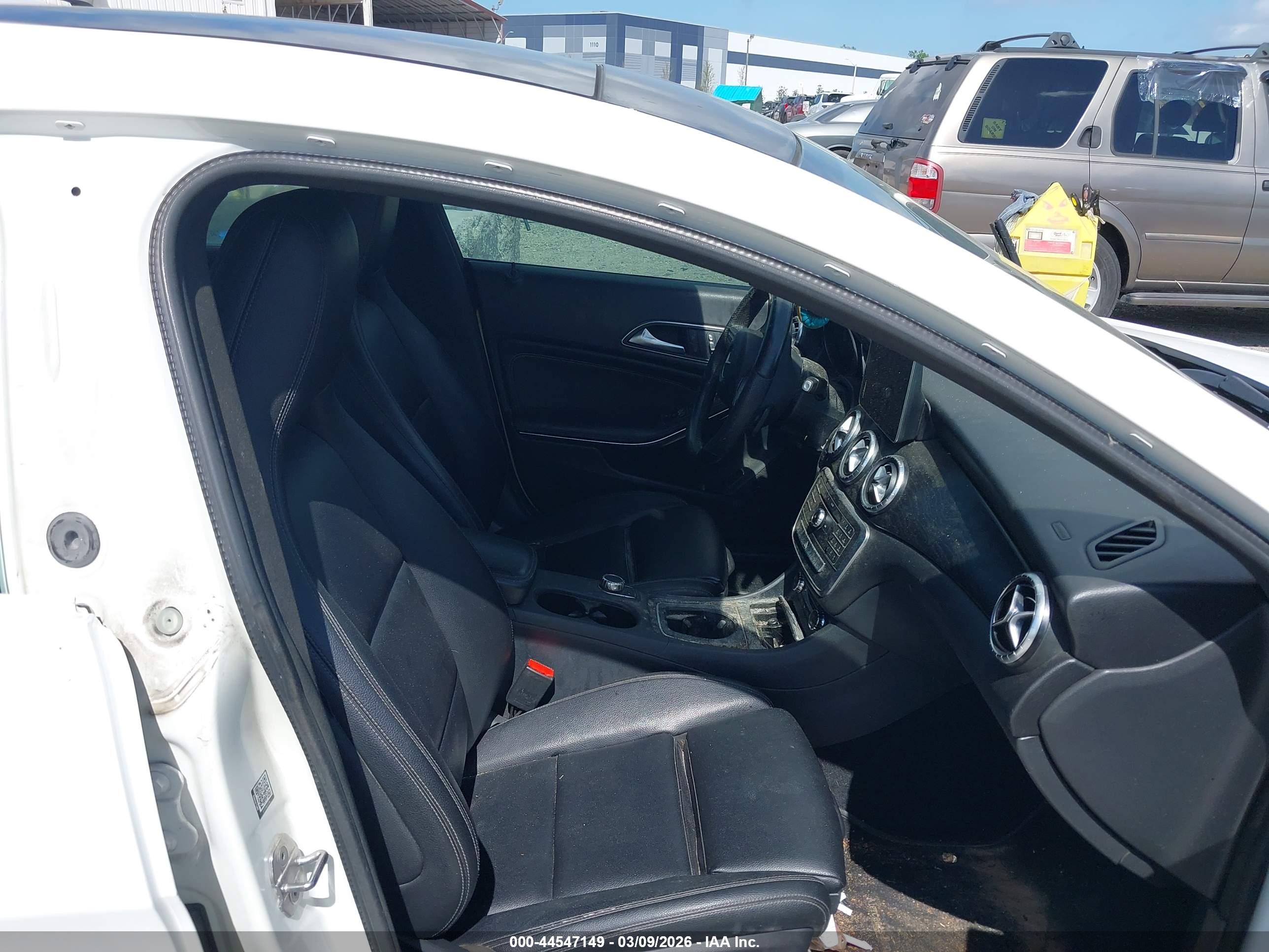 MERCEDES-BENZ CLA image 5