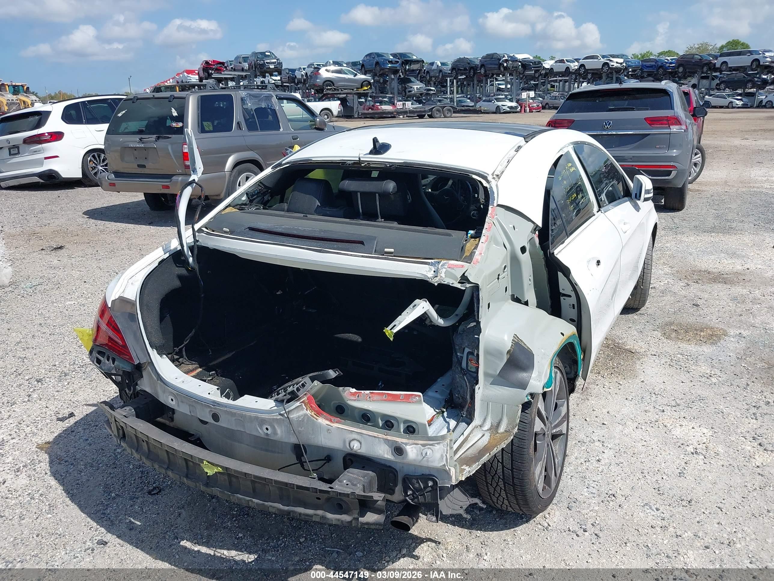 MERCEDES-BENZ CLA image 6