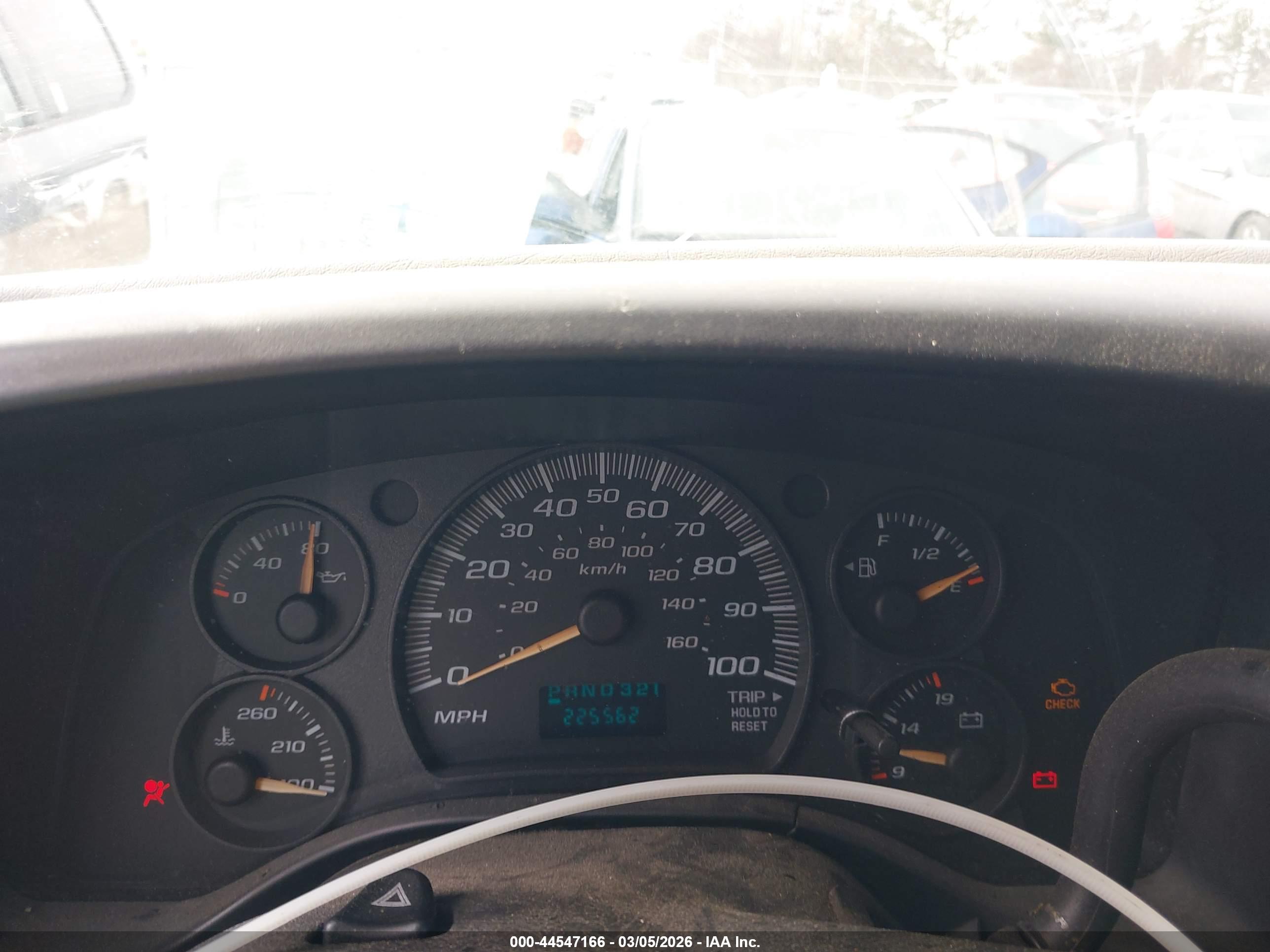 CHEVROLET EXPRESS image 7