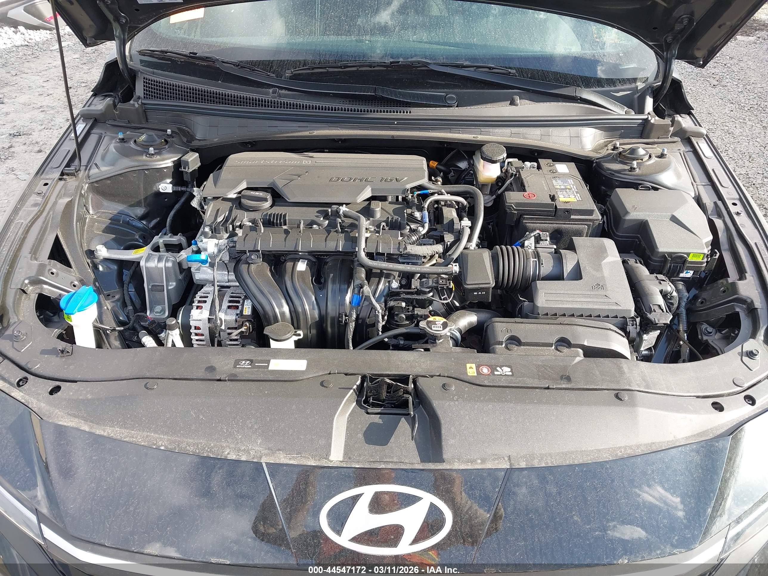 HYUNDAI ELANTRA image 10