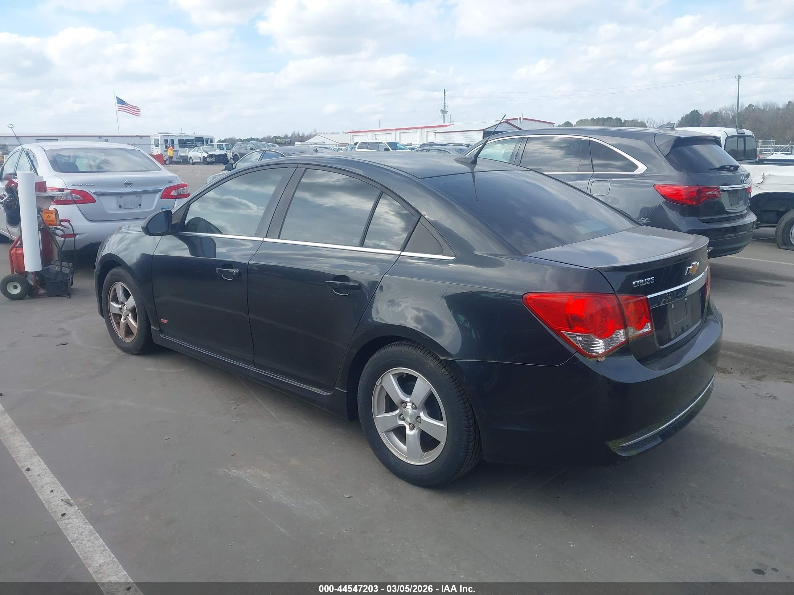 CHEVROLET CRUZE image 3