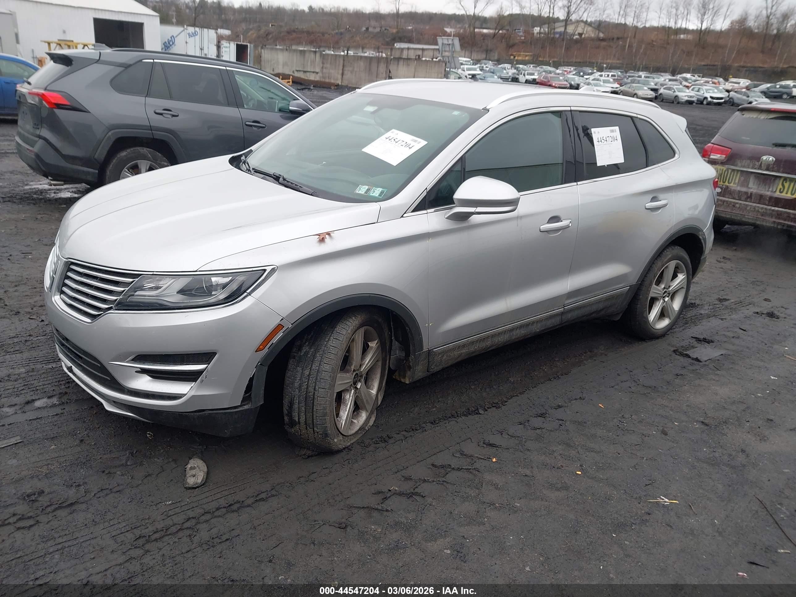 LINCOLN MKC image 2