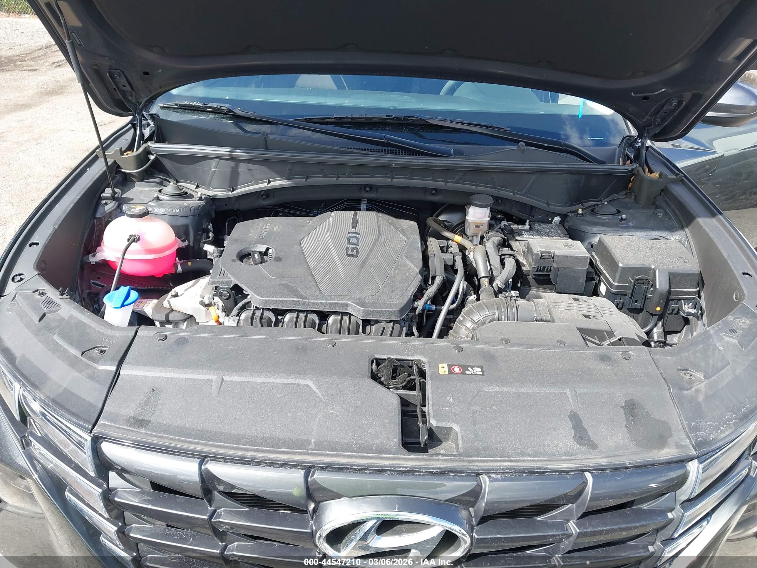 HYUNDAI TUCSON image 10