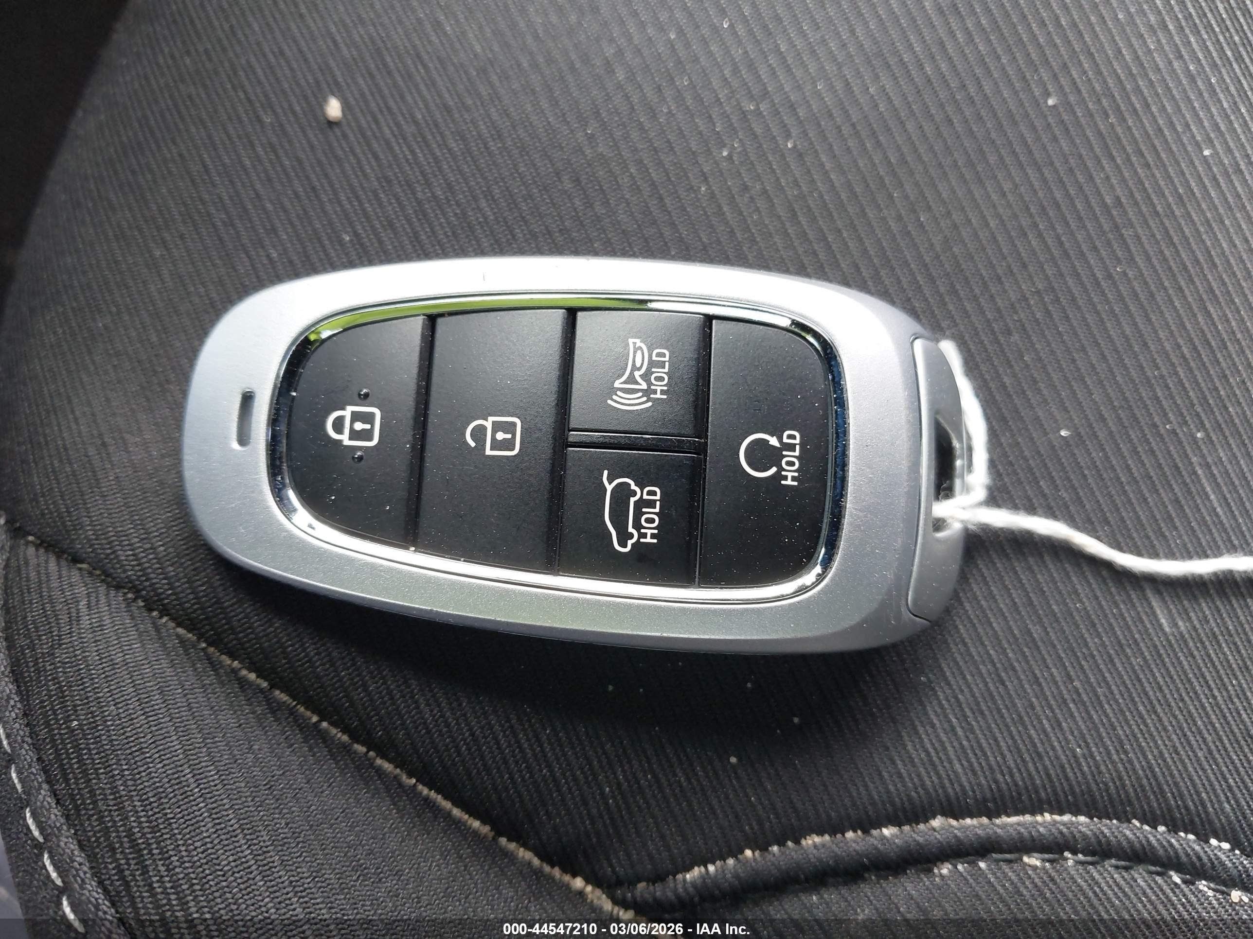 HYUNDAI TUCSON image 11