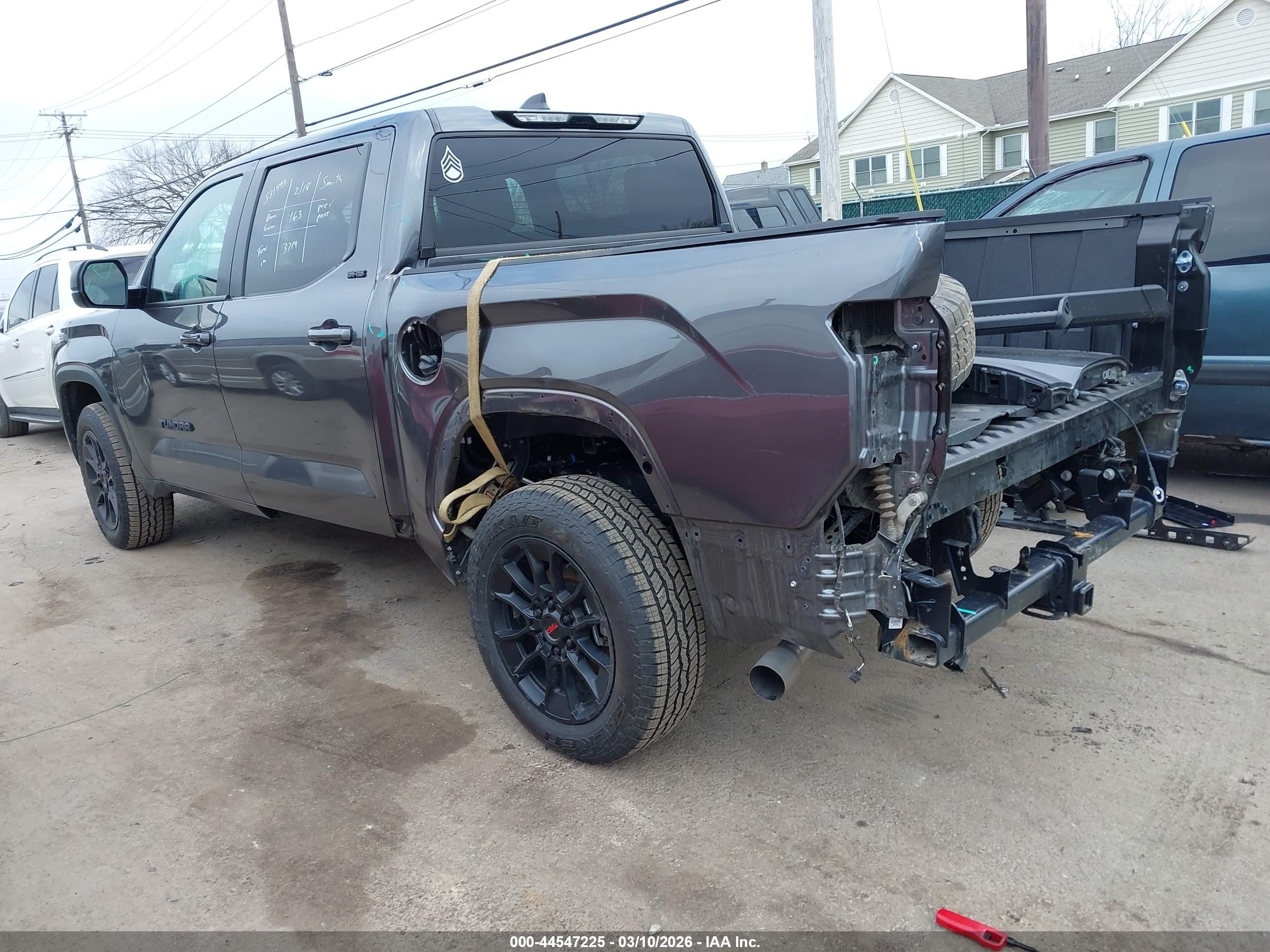 TOYOTA TUNDRA image 3