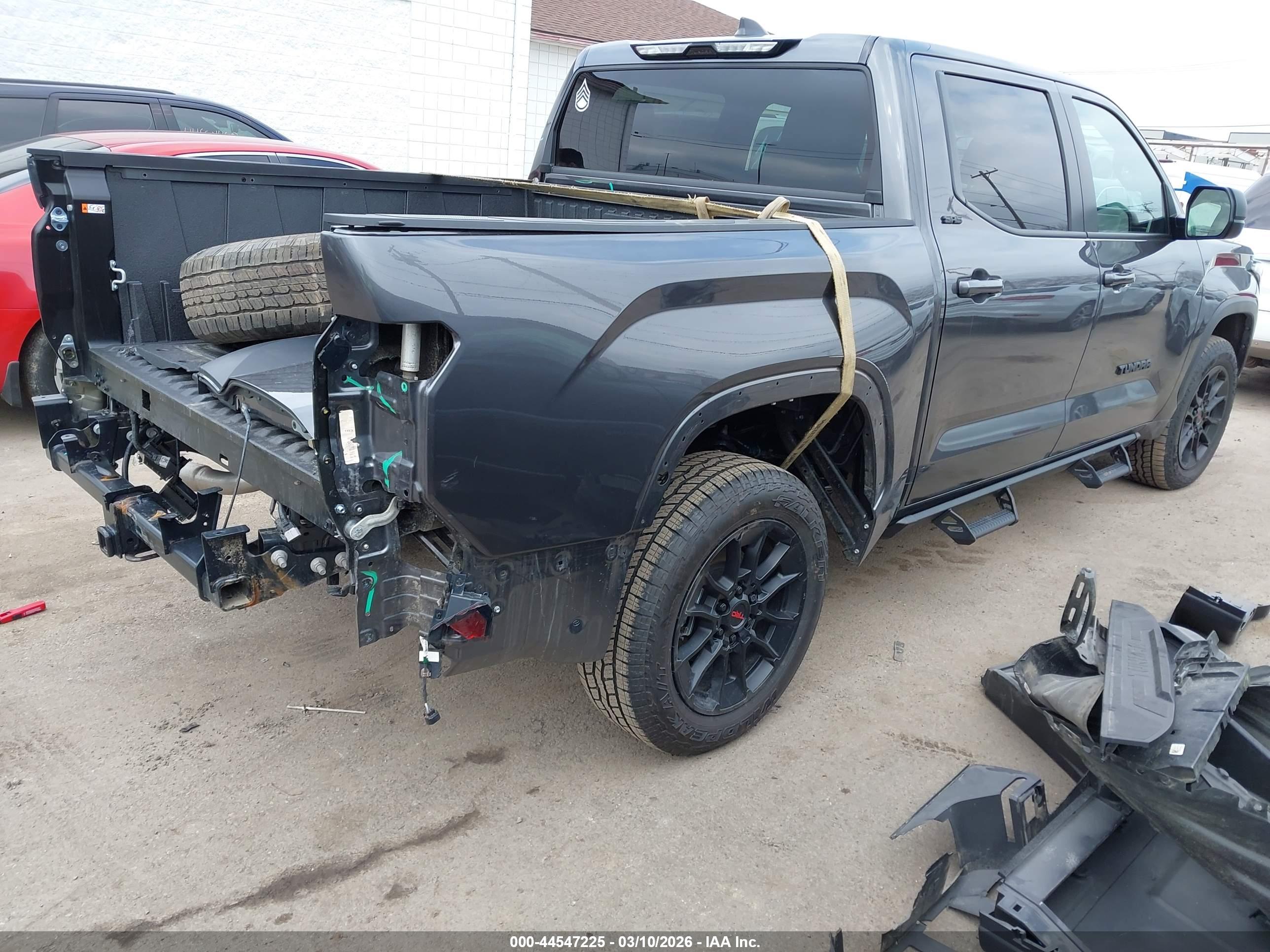 TOYOTA TUNDRA image 4