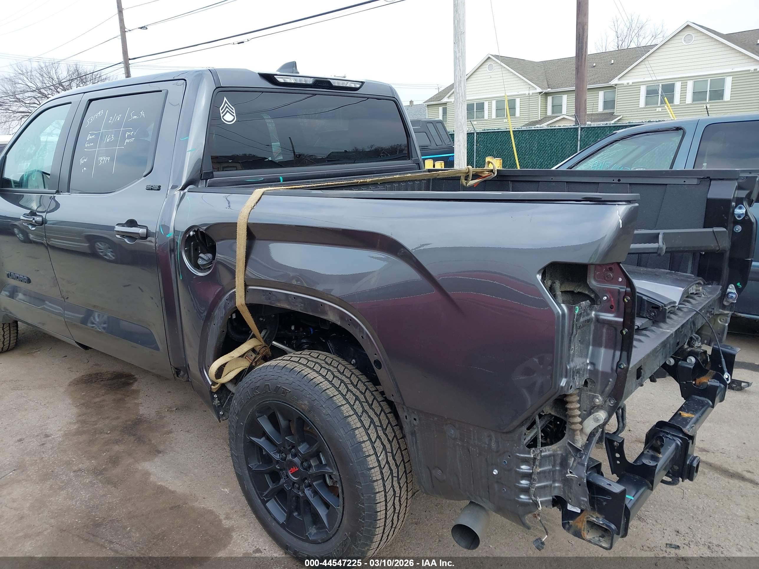 TOYOTA TUNDRA image 6