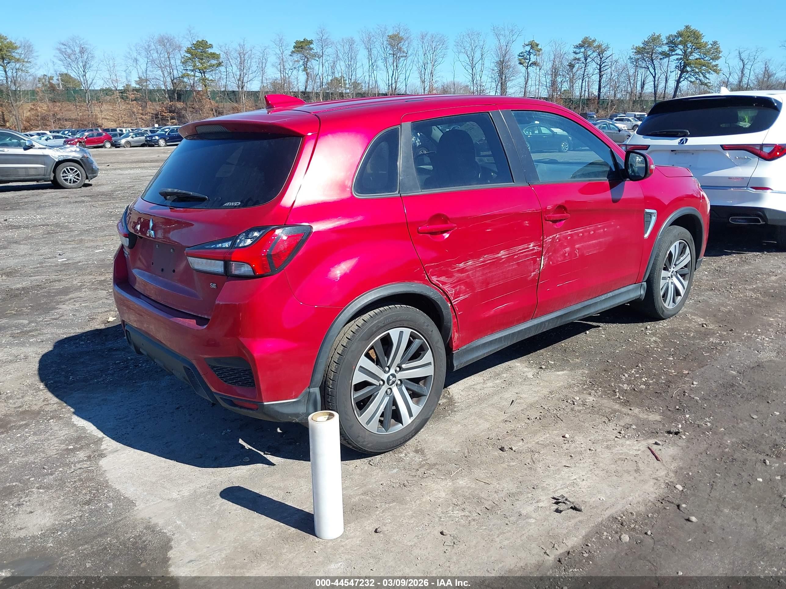 MITSUBISHI OUTLANDER image 4