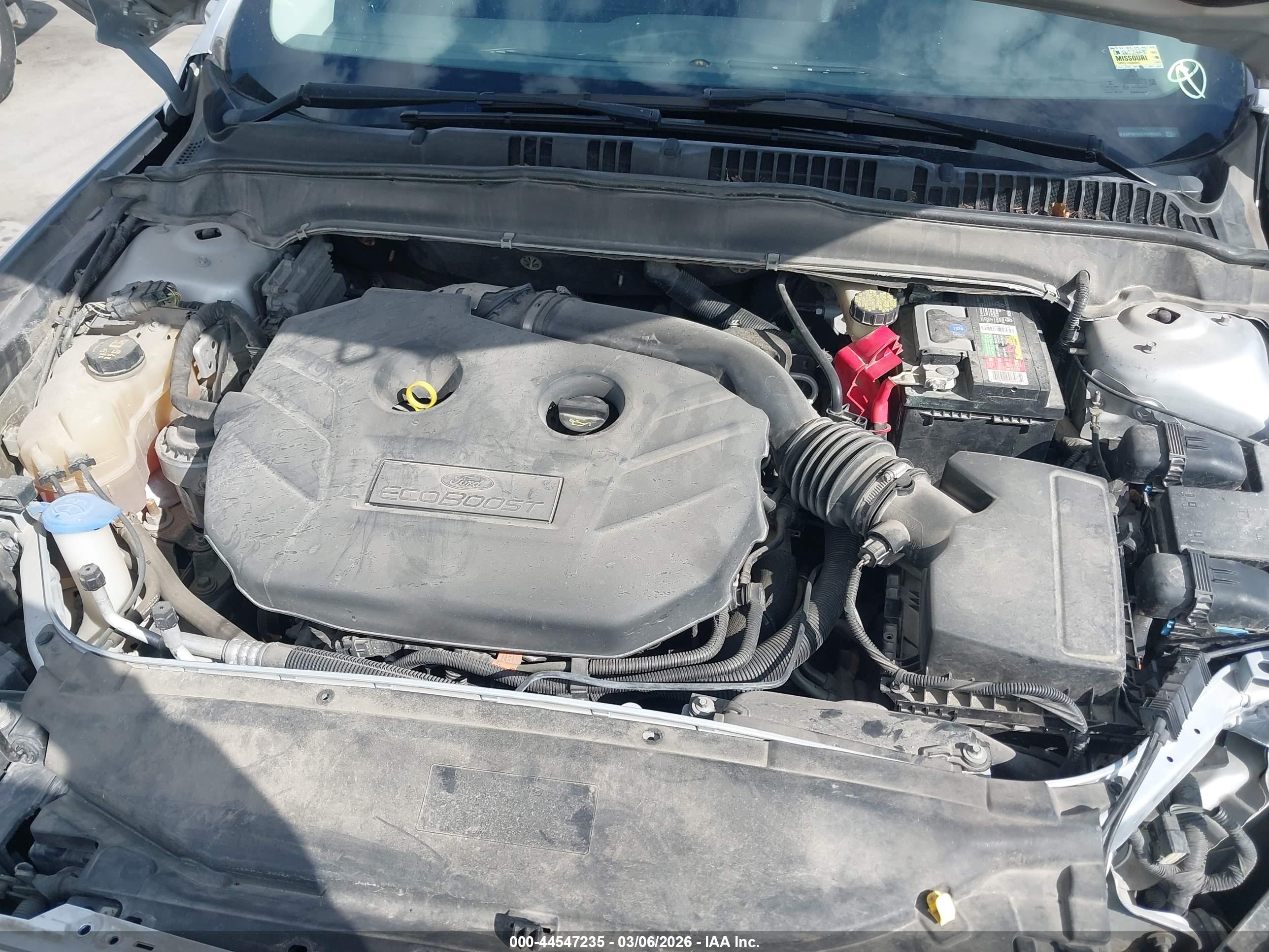FORD FUSION image 10