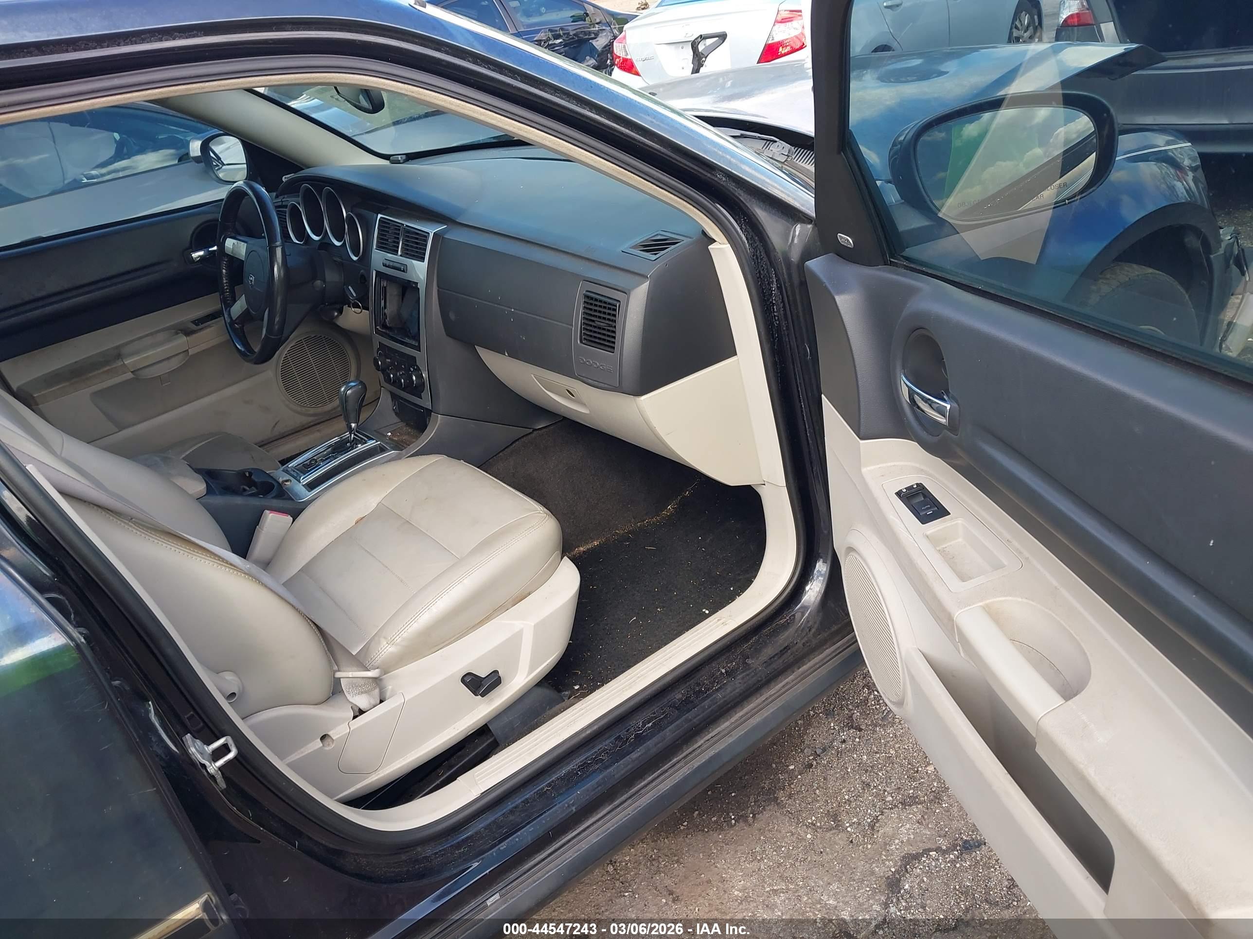 DODGE MAGNUM image 5