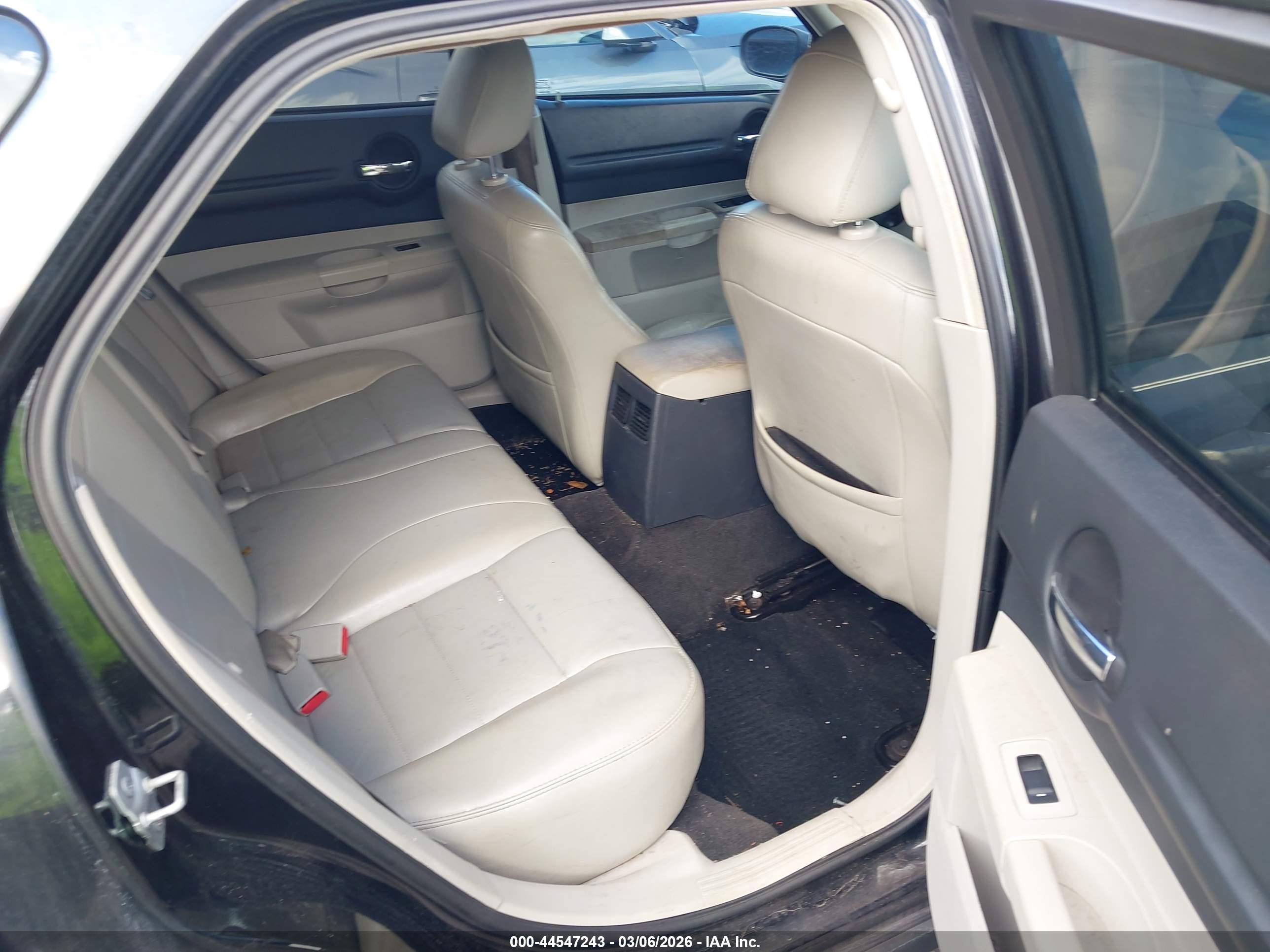DODGE MAGNUM image 8