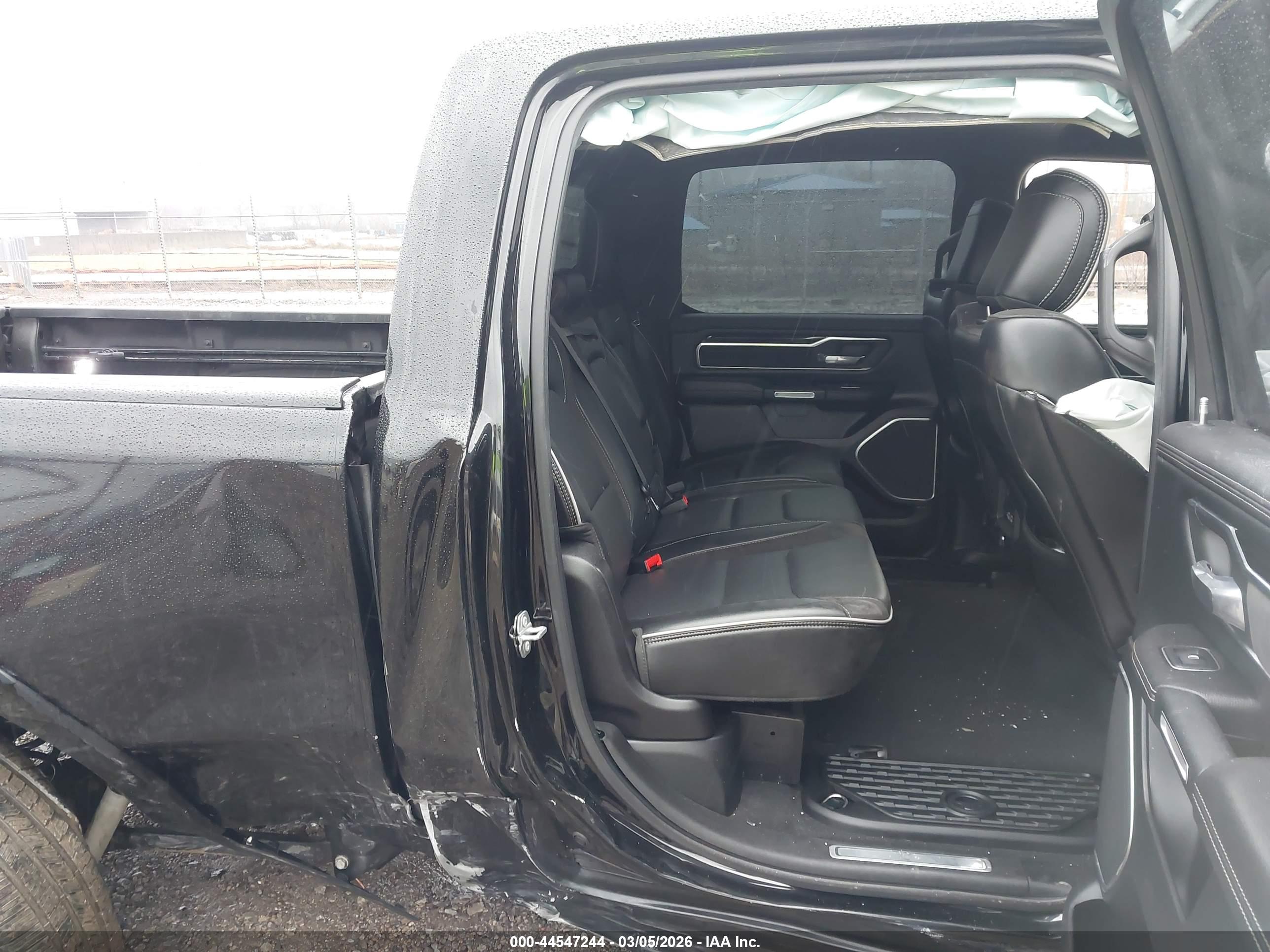 RAM 1500 image 8