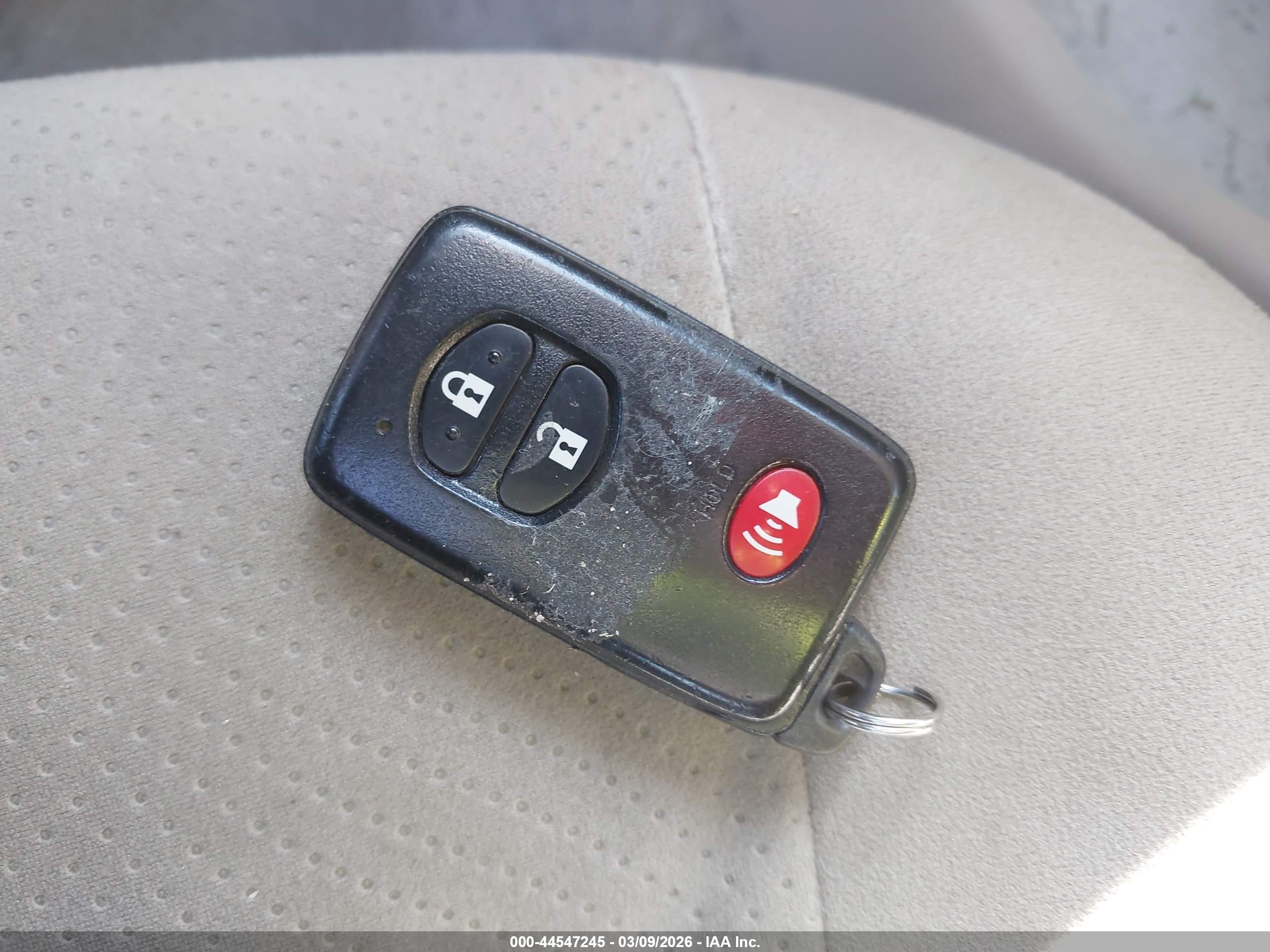 TOYOTA PRIUS image 11