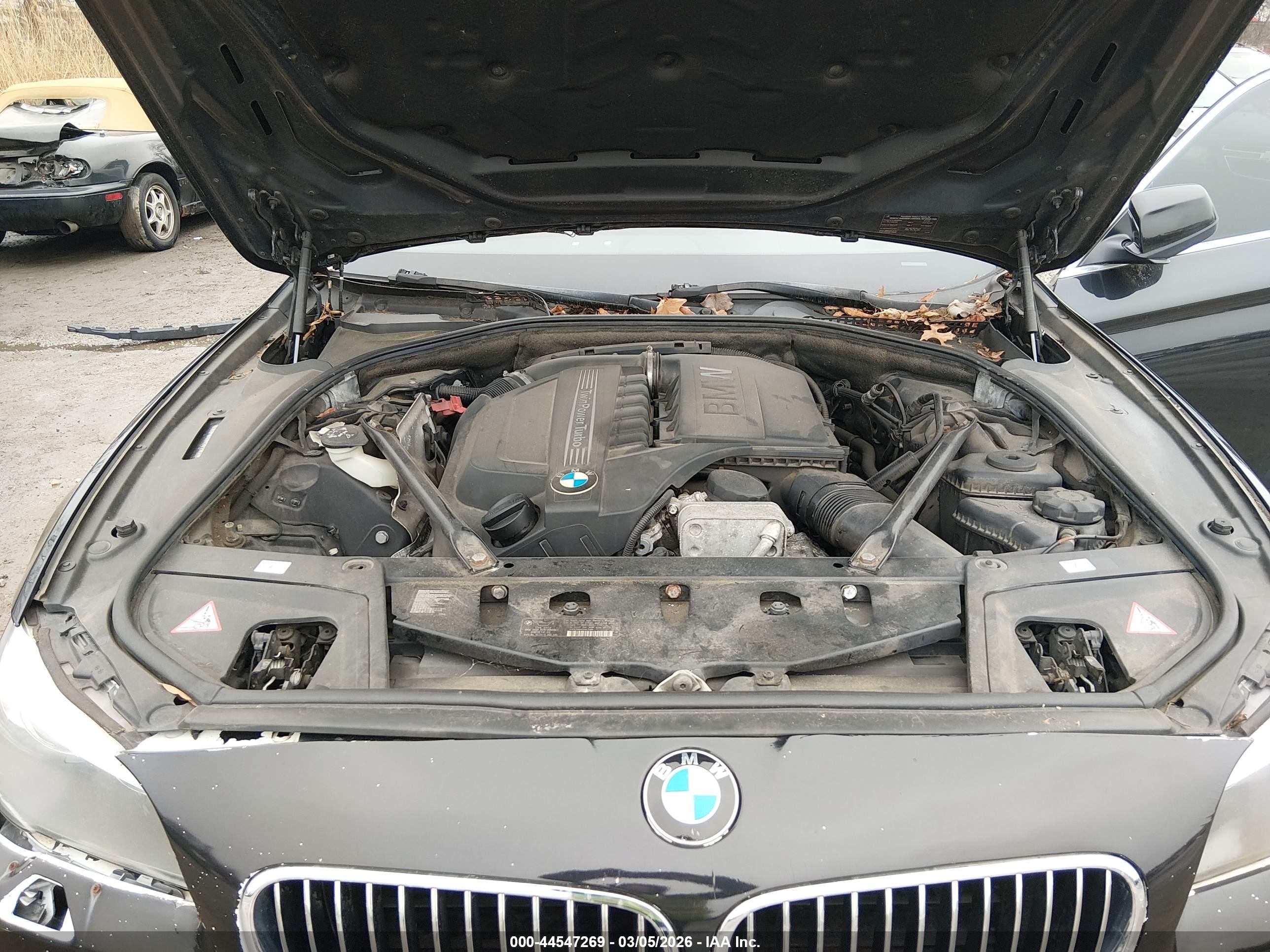 BMW 535I image 10