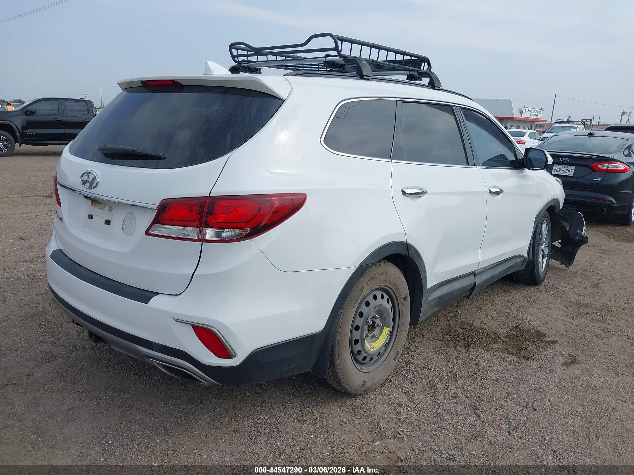 HYUNDAI SANTA image 4