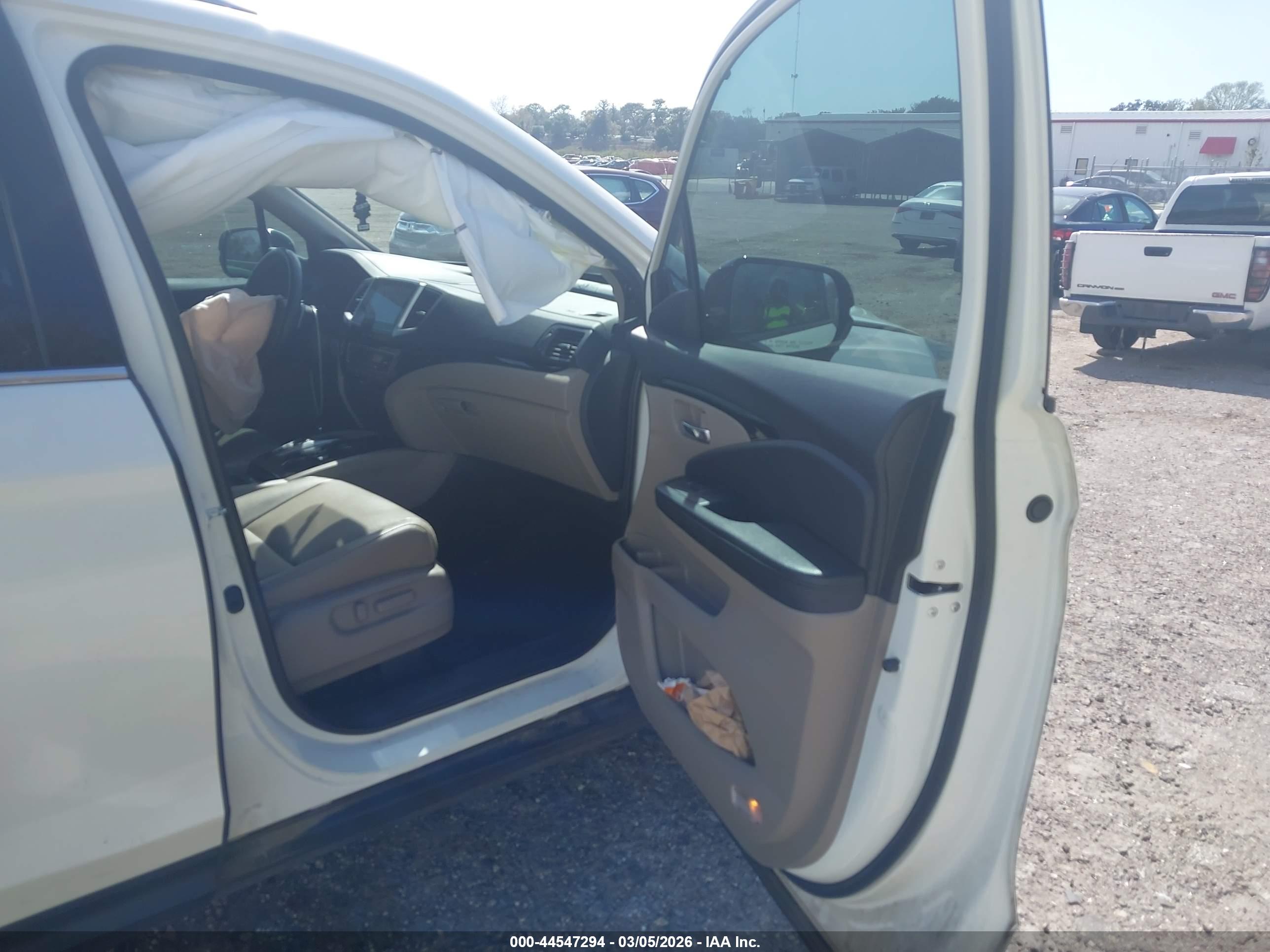 HONDA PILOT image 5