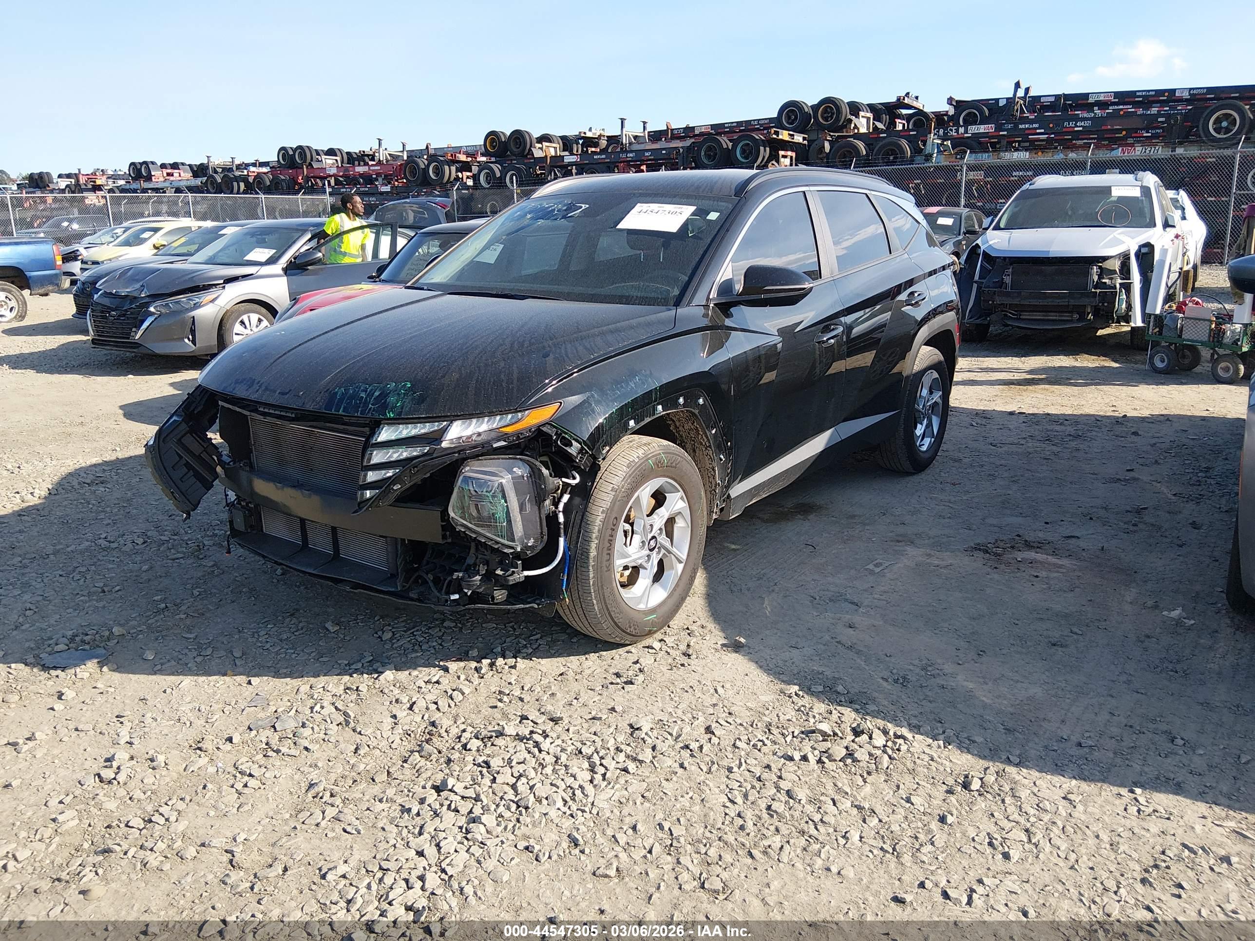 HYUNDAI TUCSON image 2