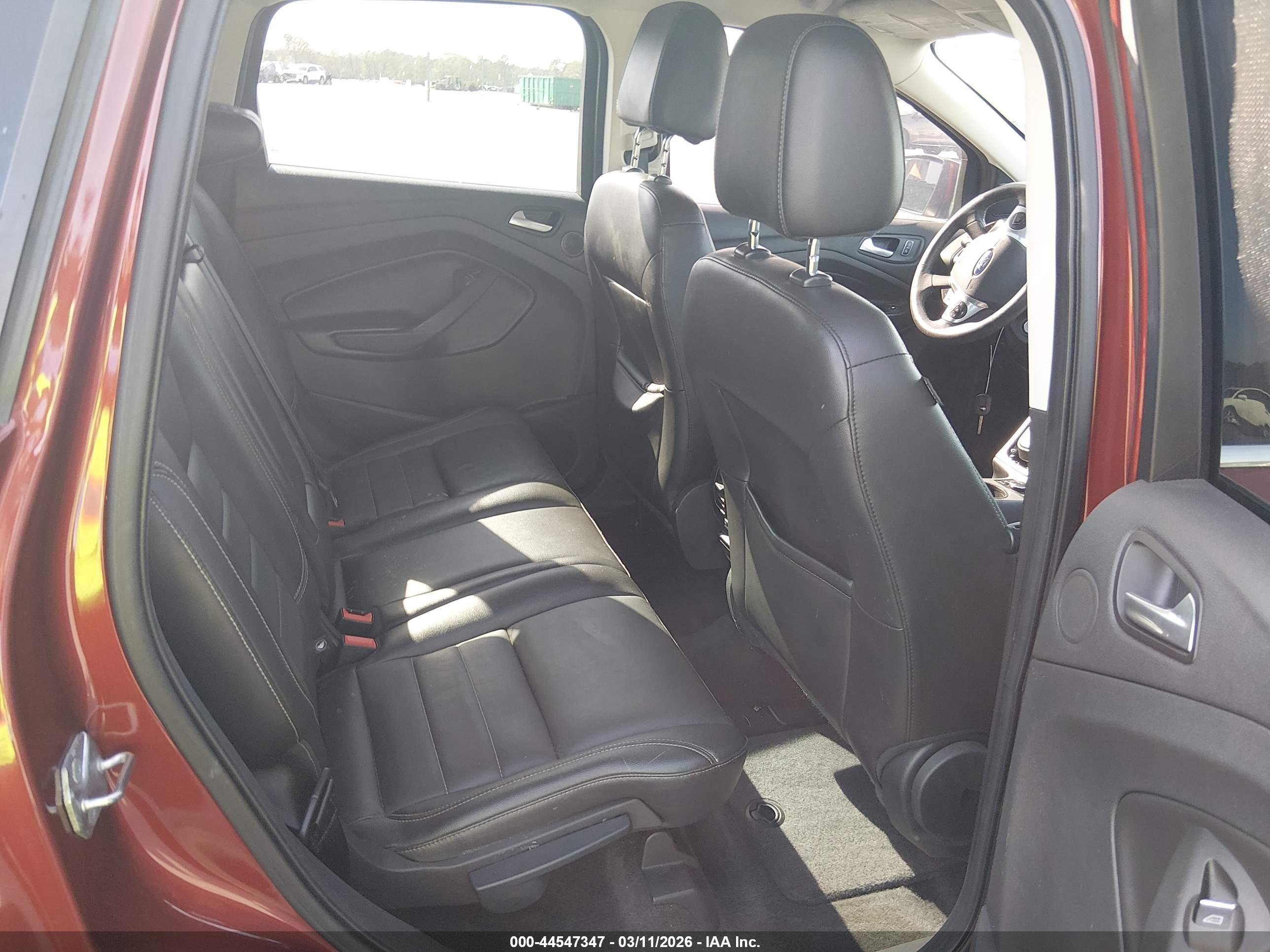FORD ESCAPE image 8