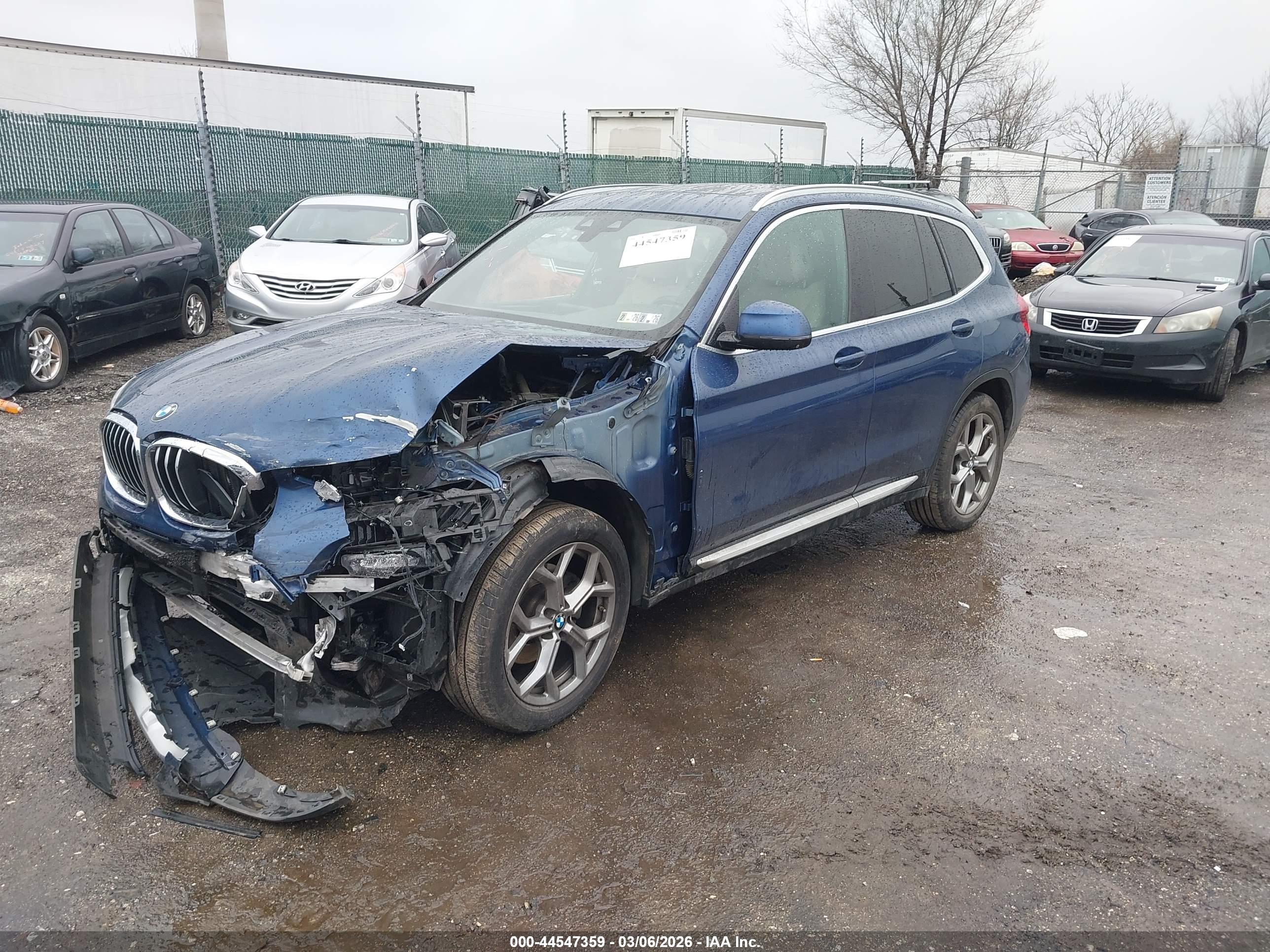 BMW X3 image 2