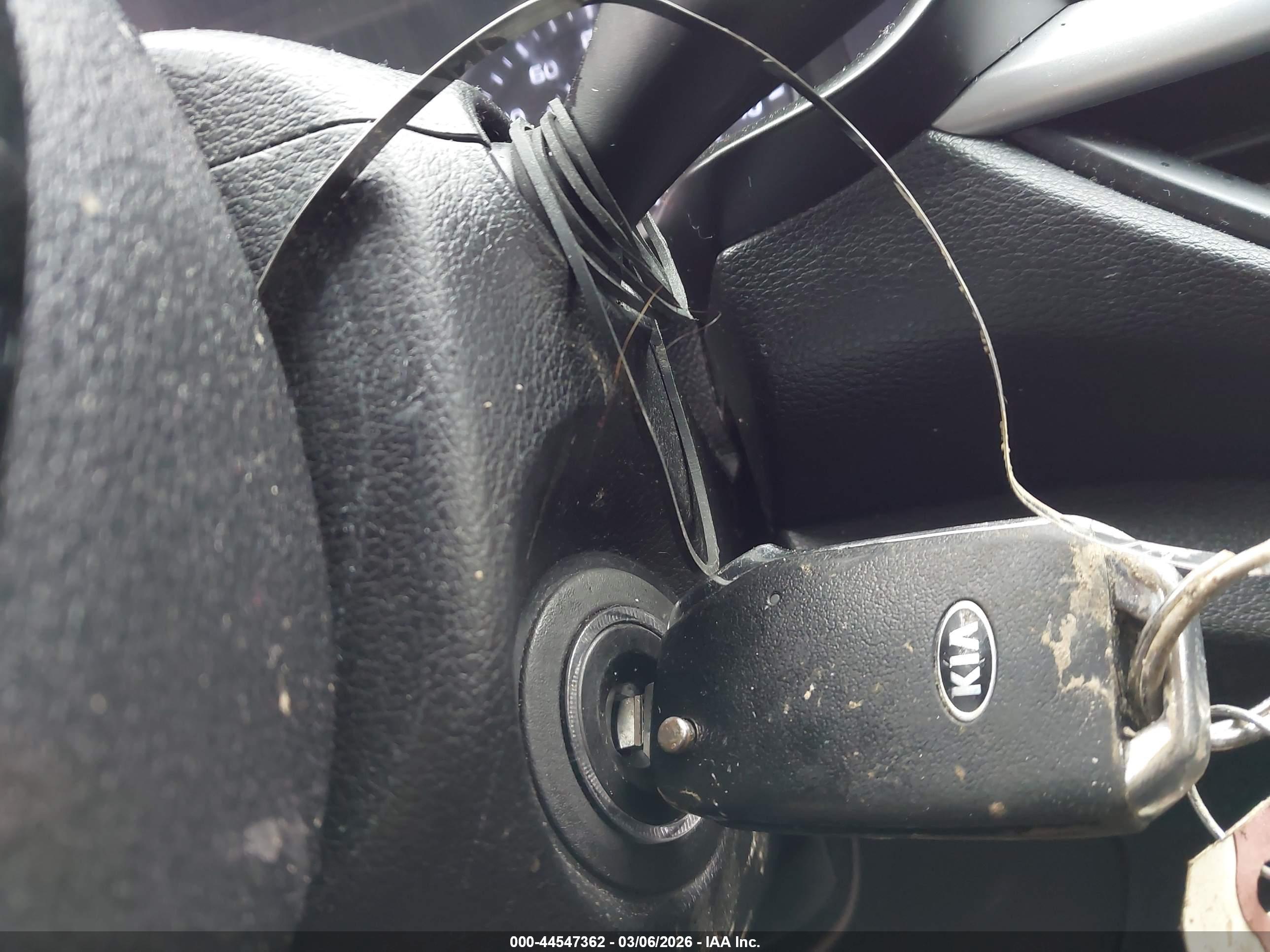 KIA FORTE image 11