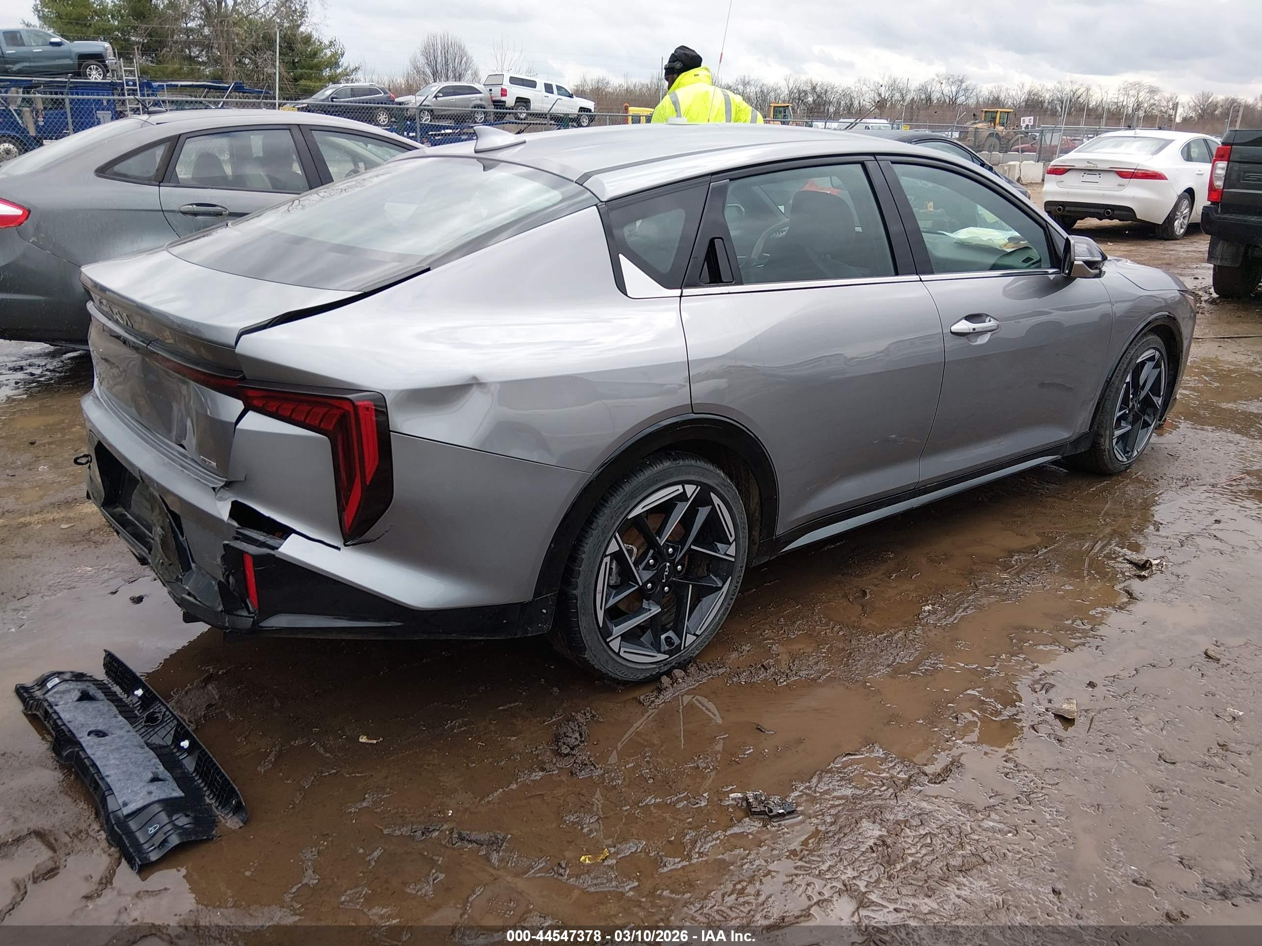 KIA K4 image 4