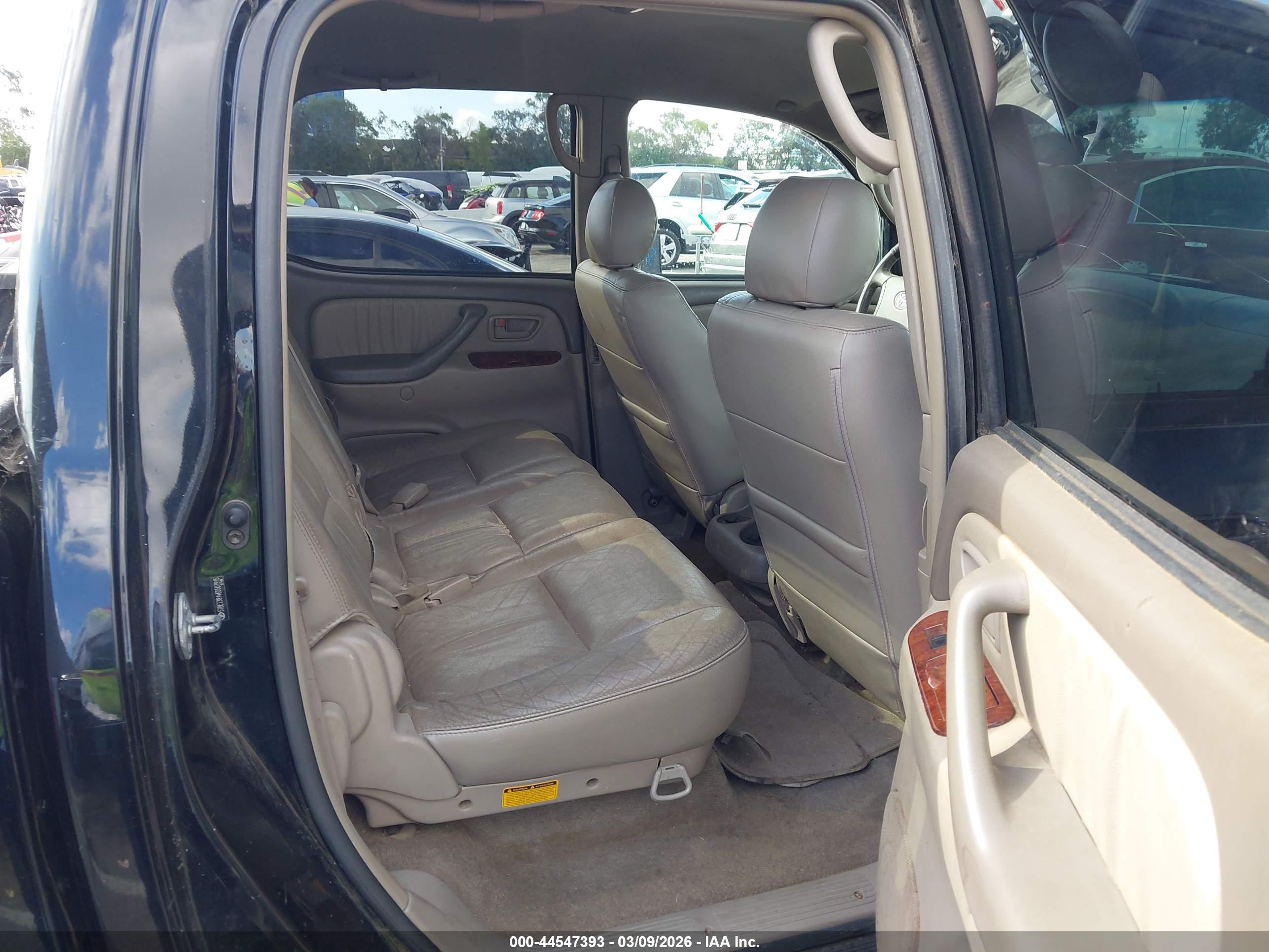 TOYOTA TUNDRA image 8