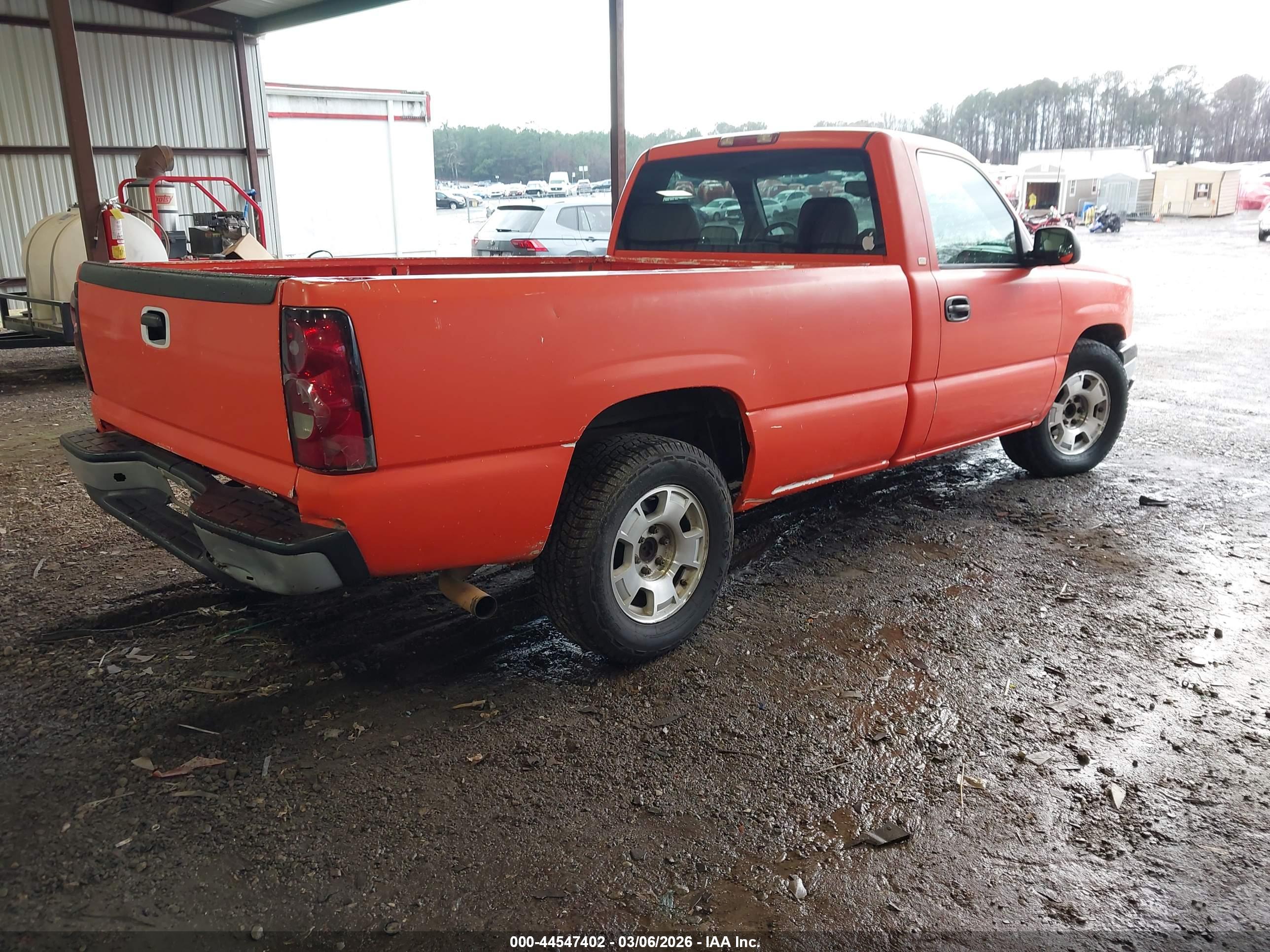 CHEVROLET SILVERADO image 4