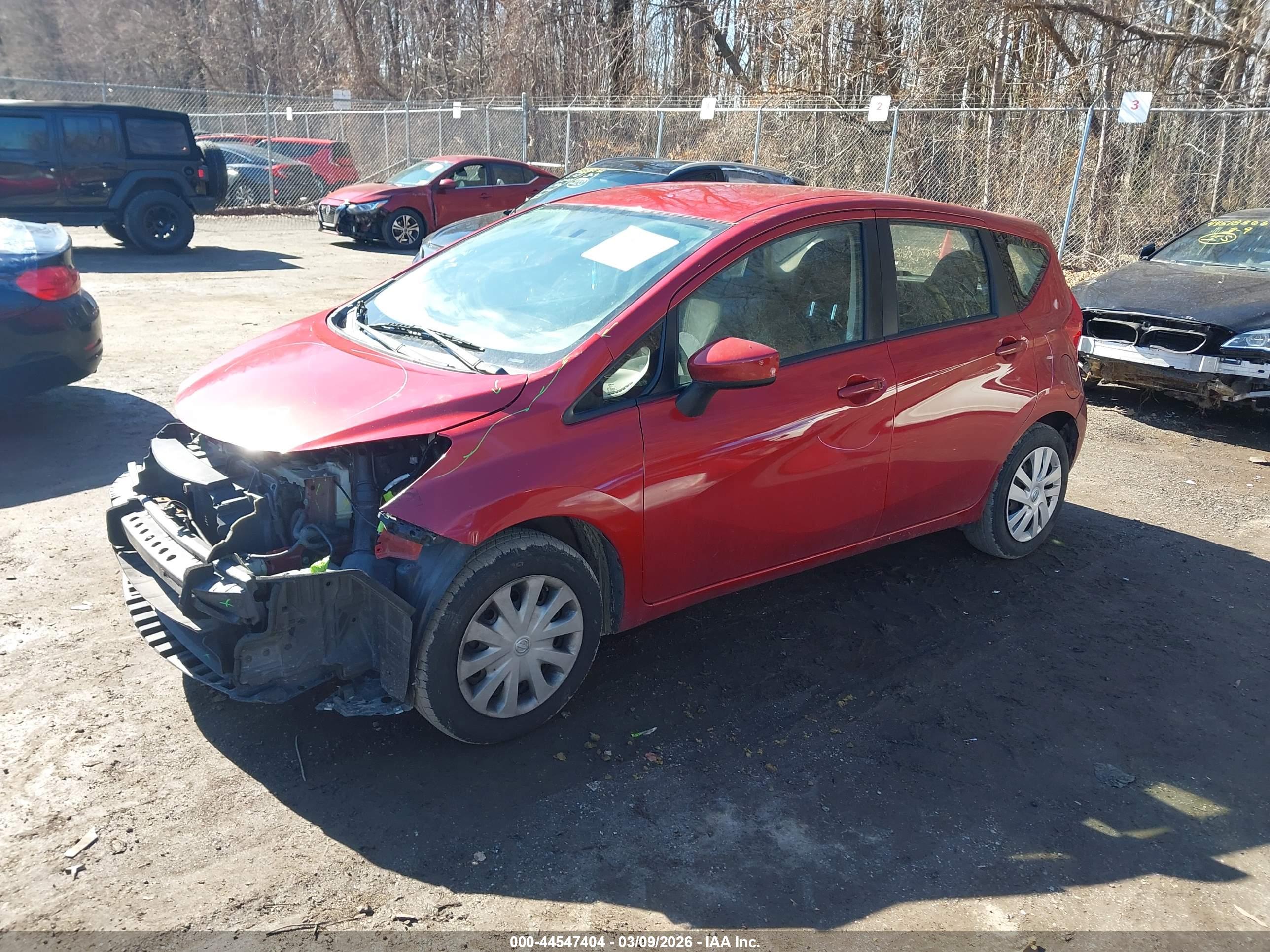 NISSAN VERSA image 2