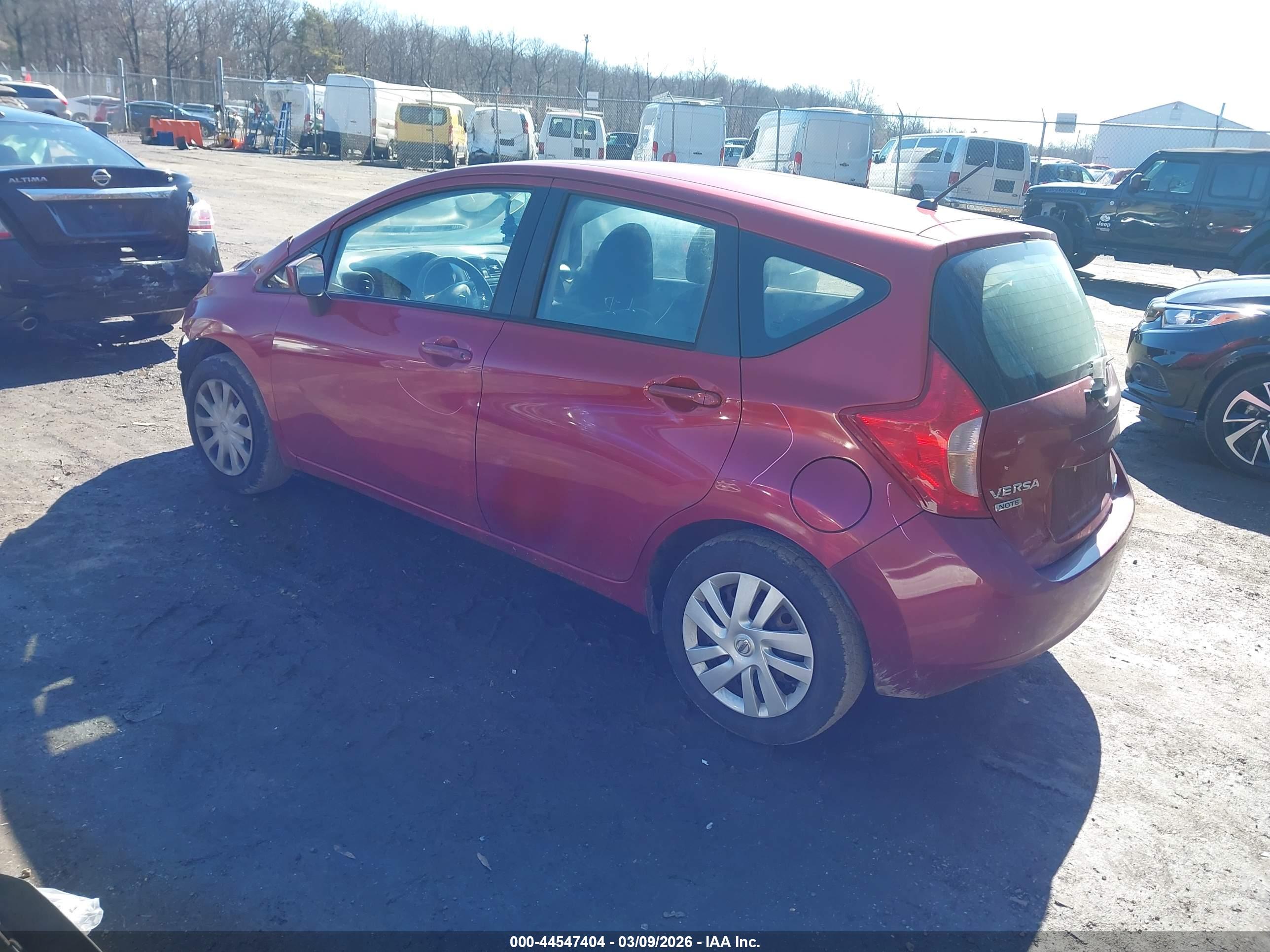 NISSAN VERSA image 3