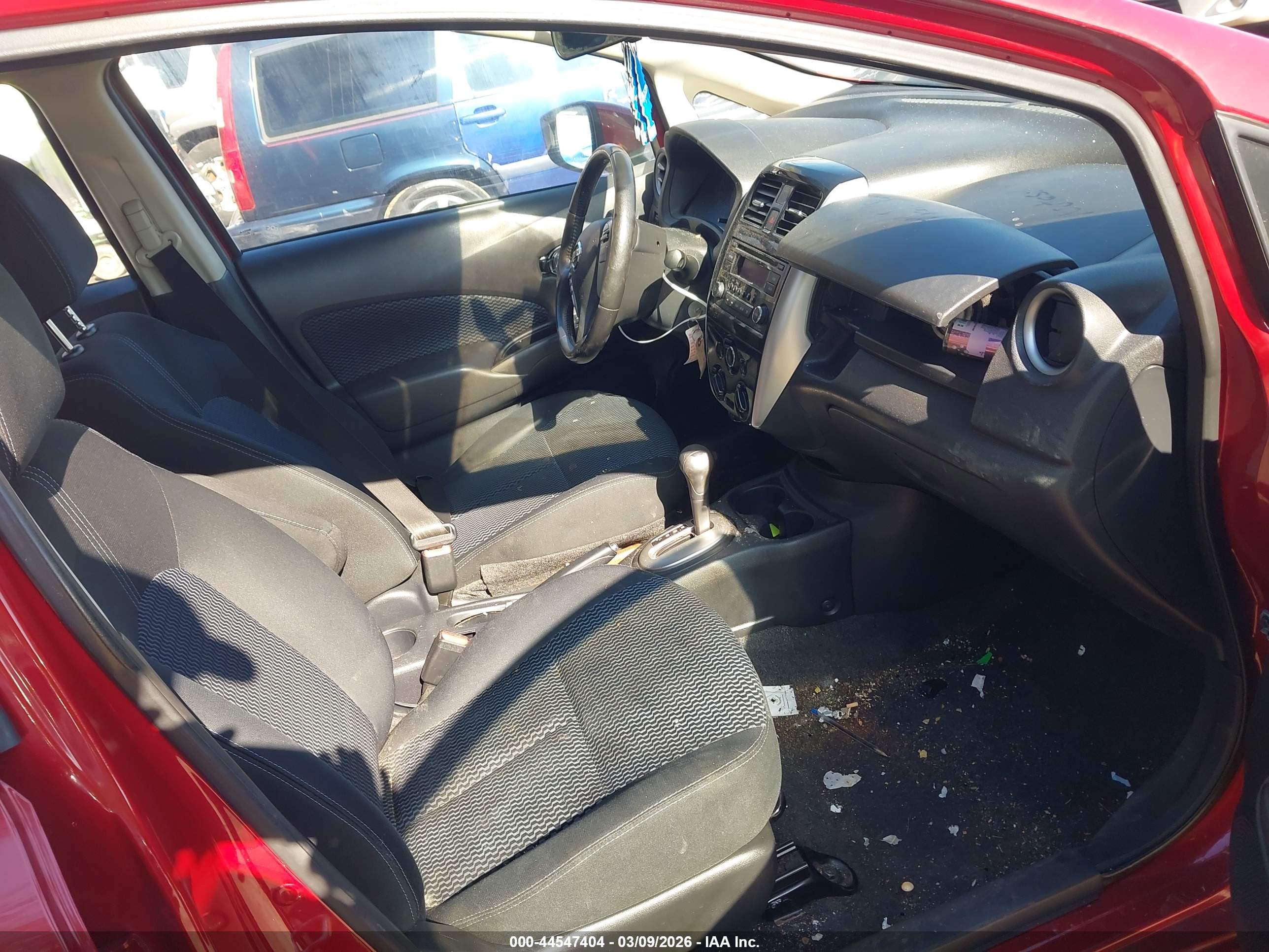 NISSAN VERSA image 5