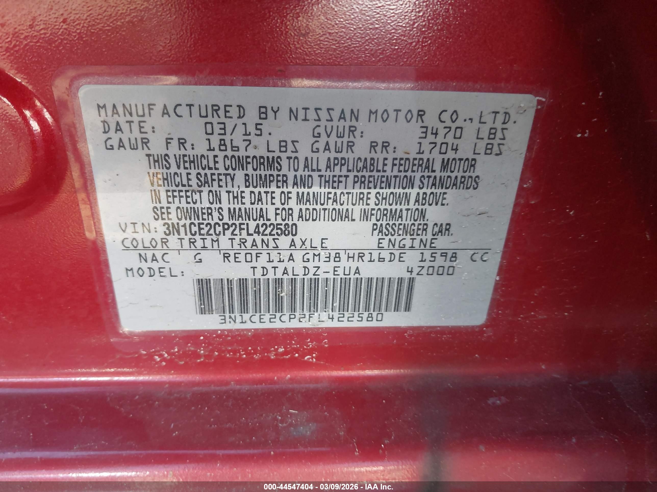 NISSAN VERSA image 9