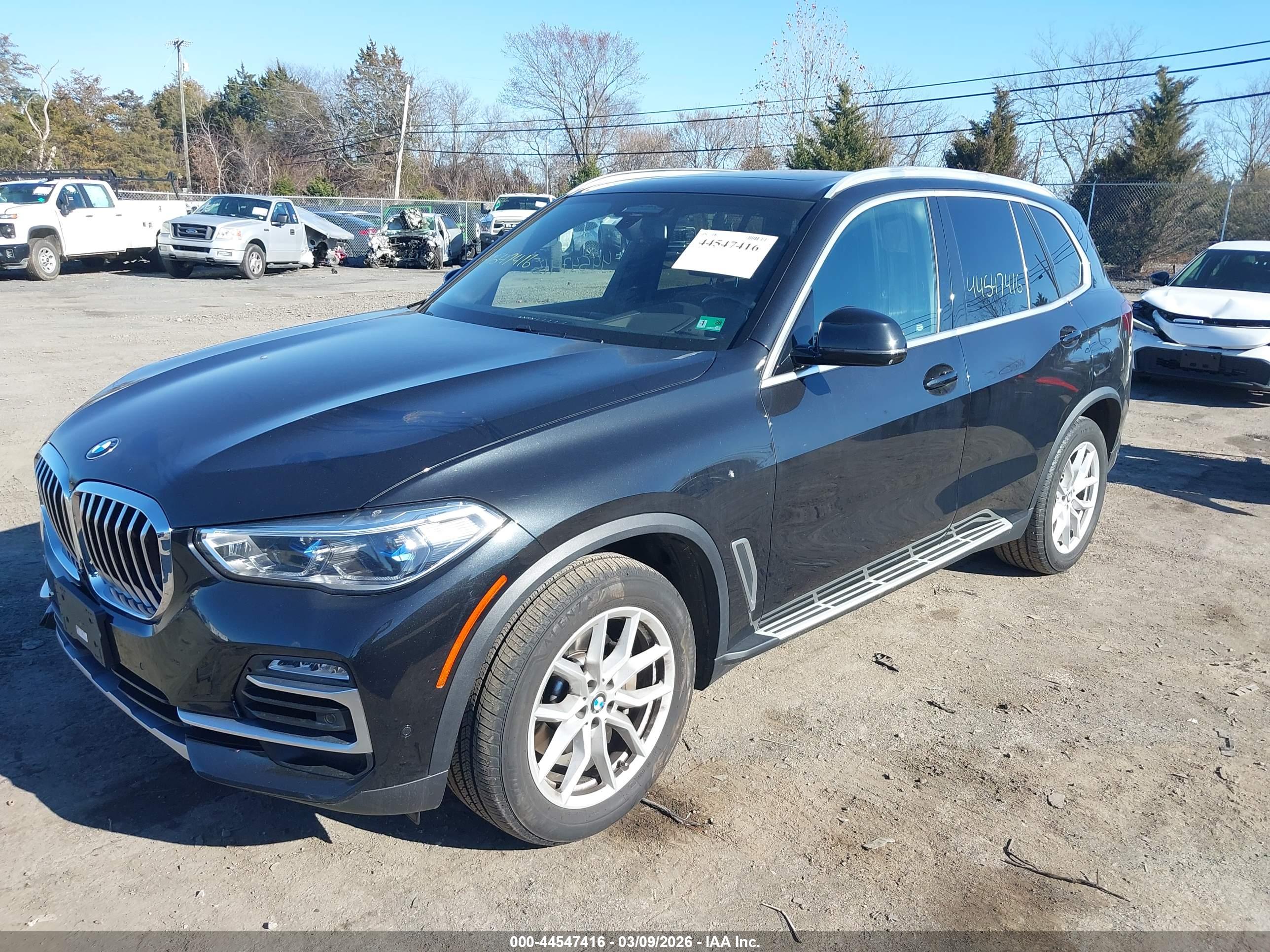 BMW X5 image 2