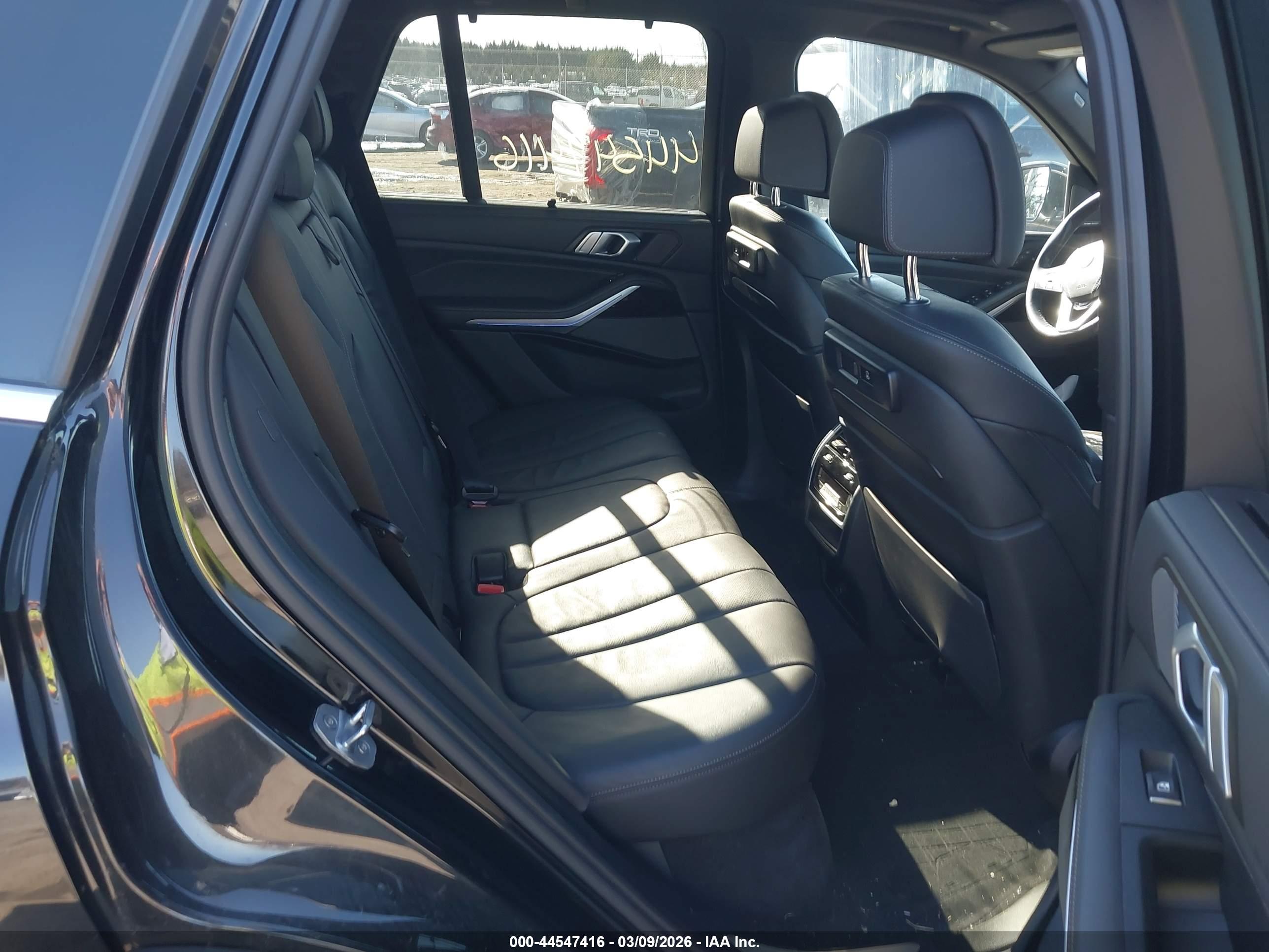 BMW X5 image 8