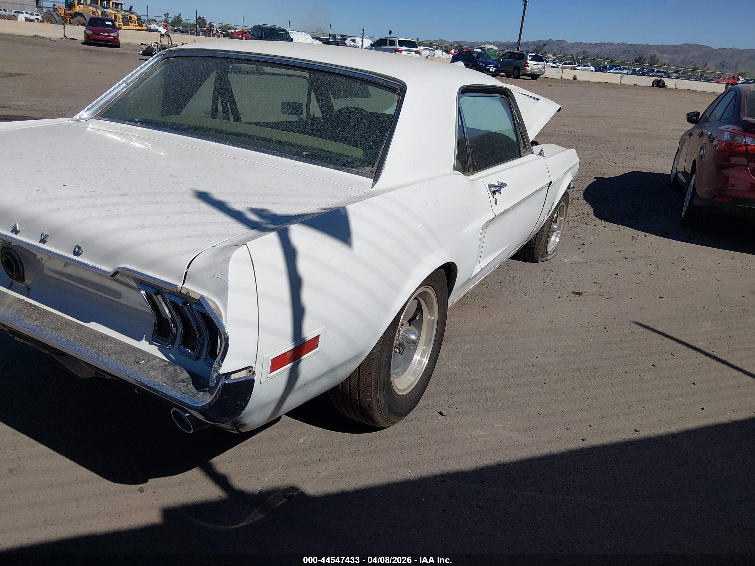 FORD MUSTANG image 4