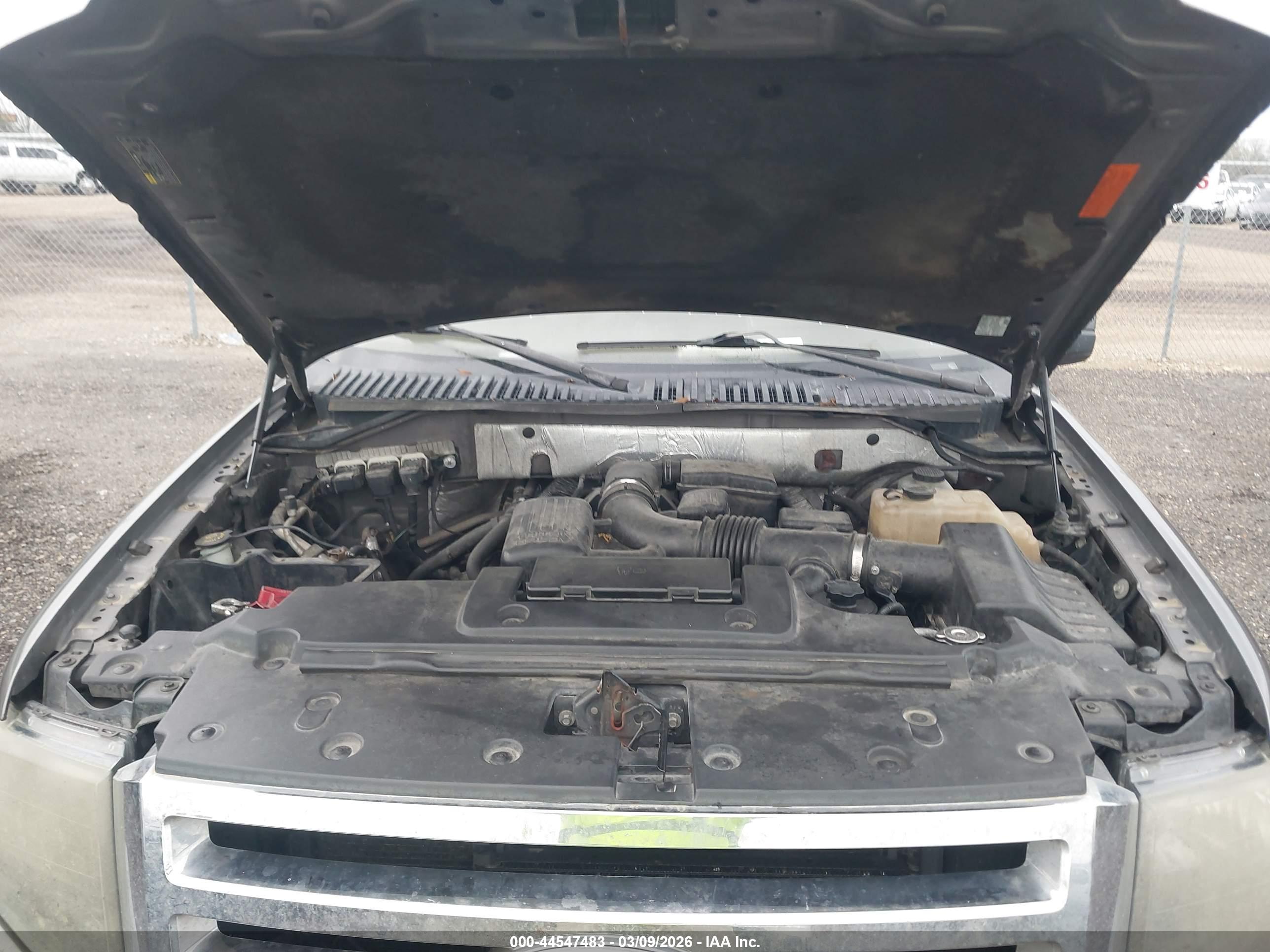 FORD EXPEDITION image 10