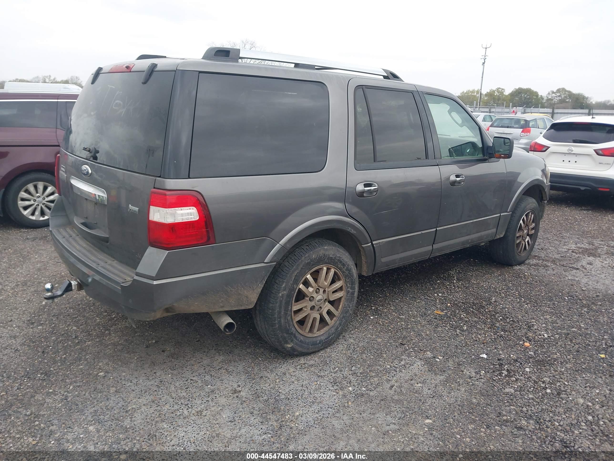 FORD EXPEDITION image 4