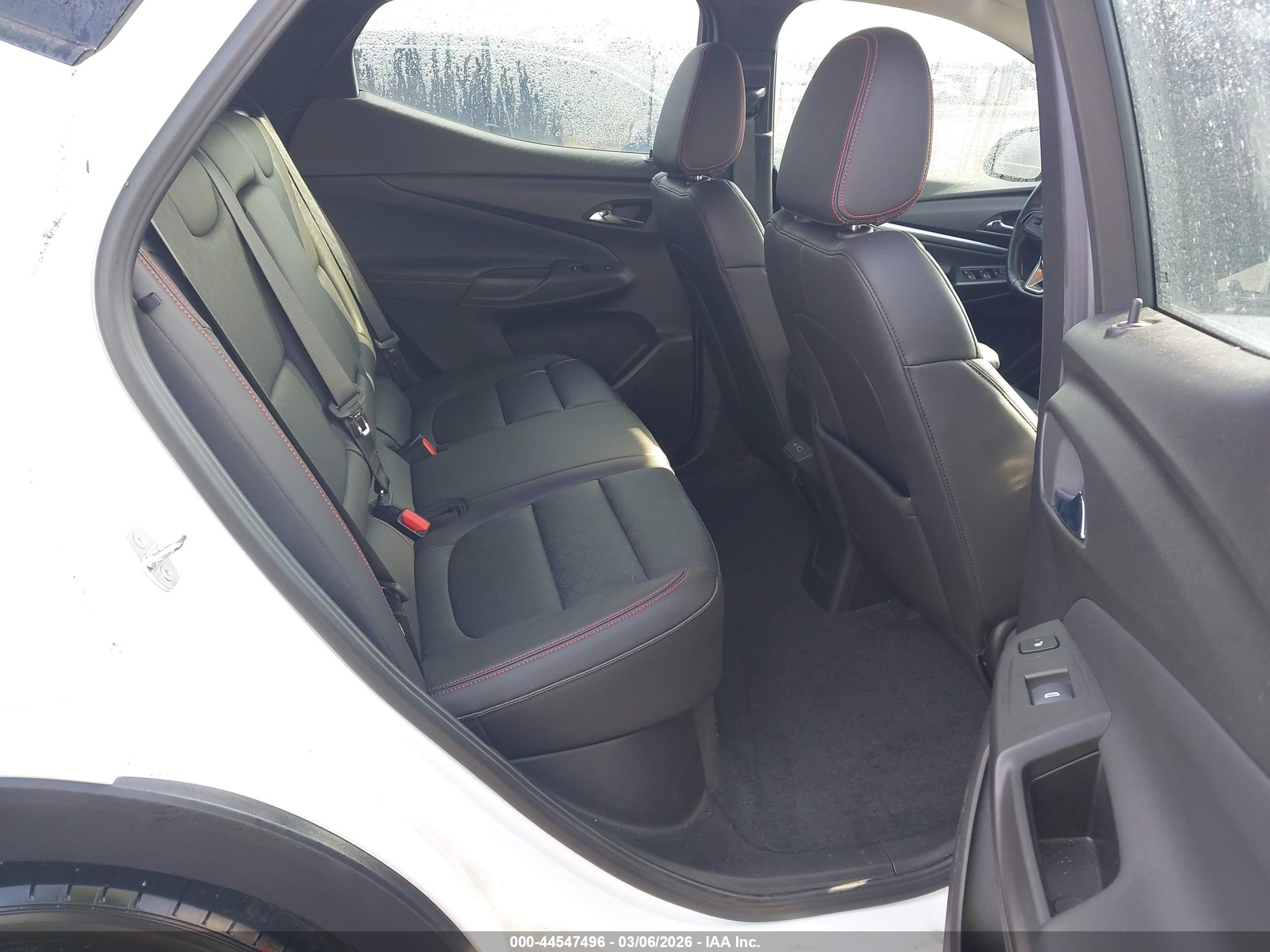 CHEVROLET BOLT image 8