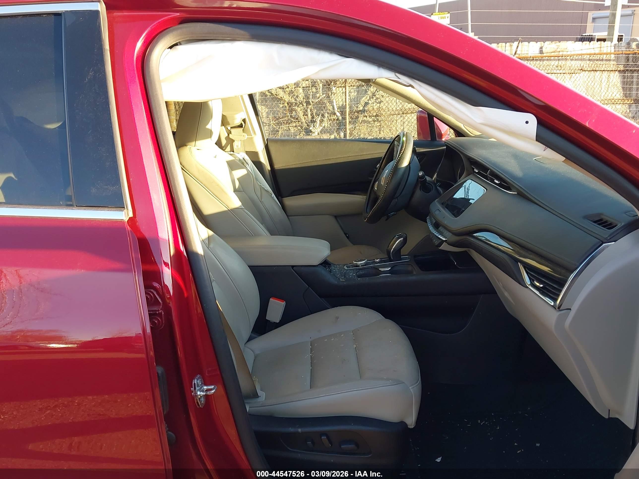 CADILLAC XT4 image 5