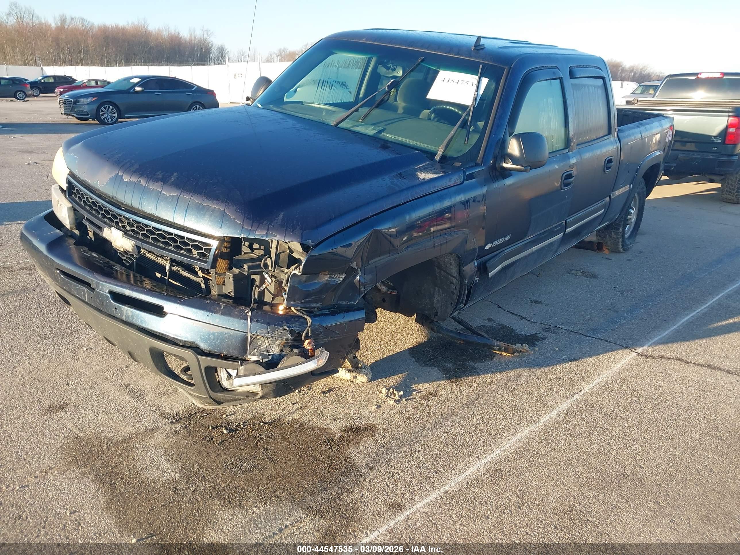 CHEVROLET SILVERADO image 6