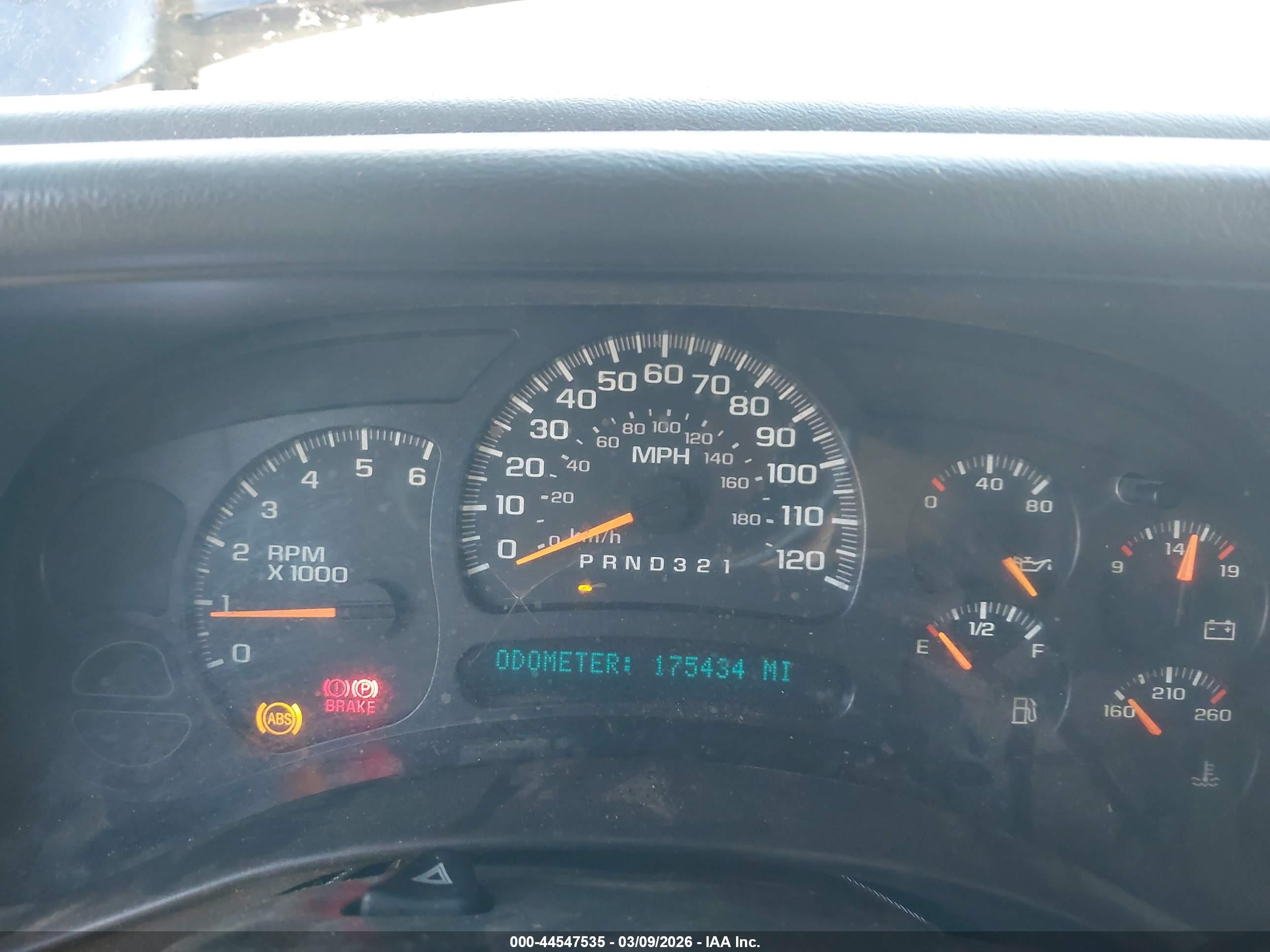 CHEVROLET SILVERADO image 7