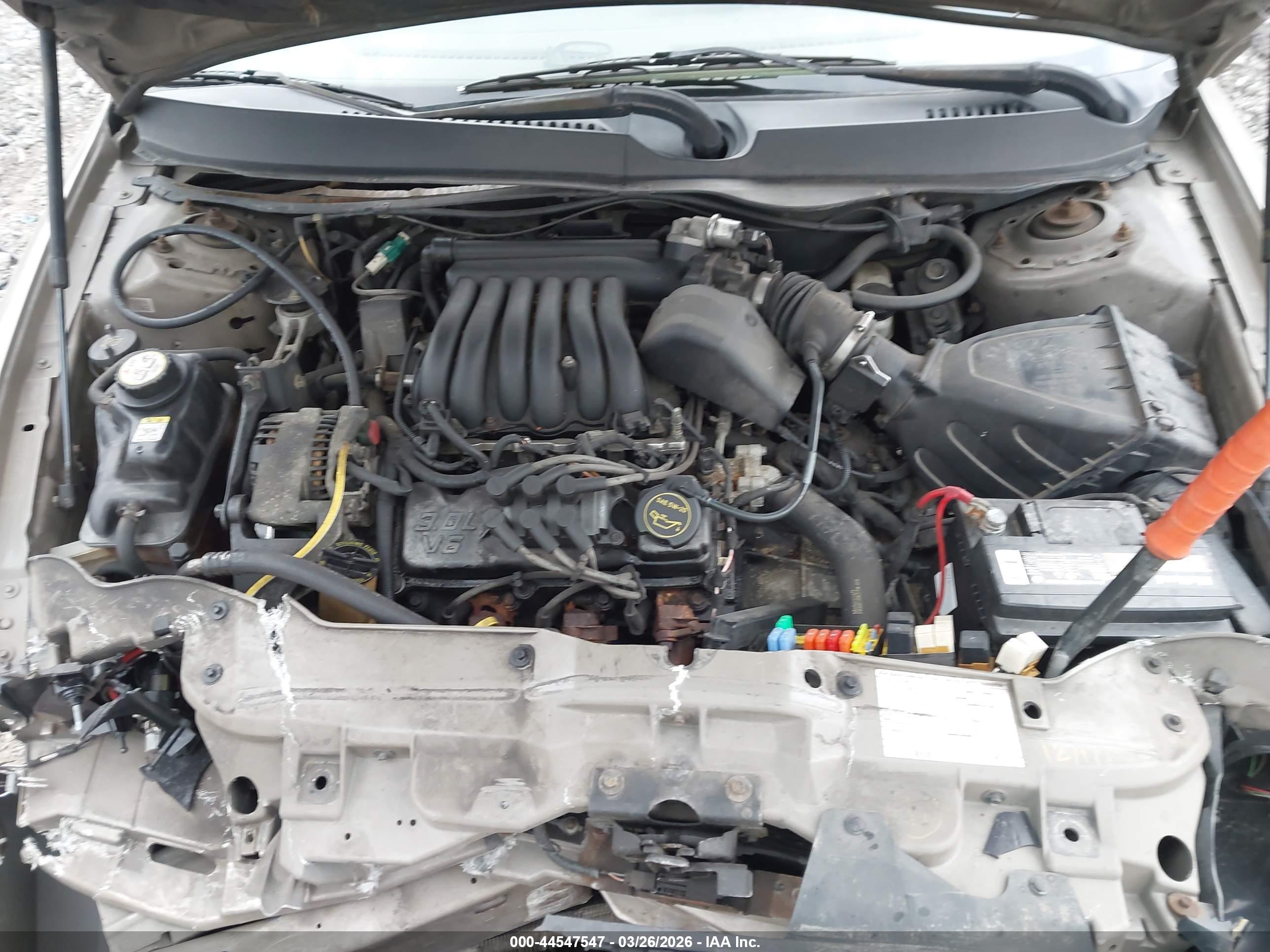 FORD TAURUS image 10
