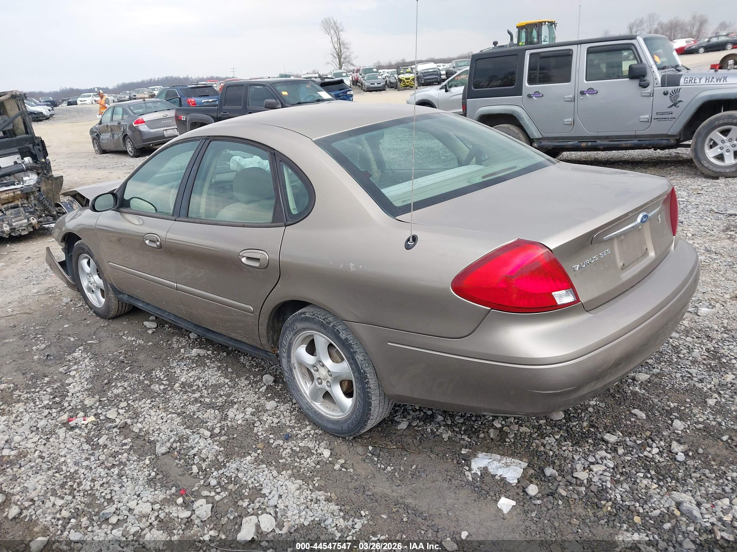 FORD TAURUS image 3