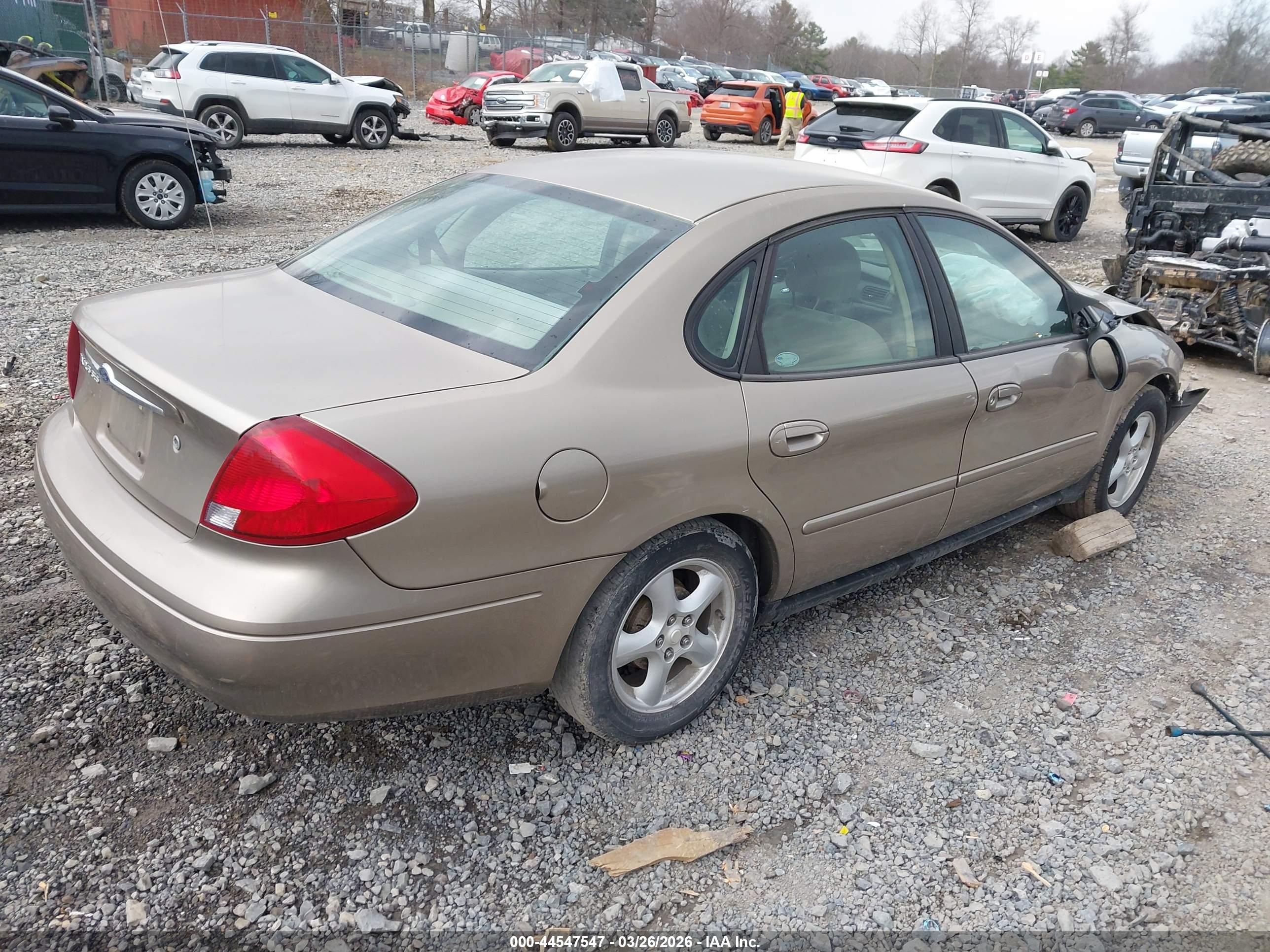 FORD TAURUS image 4