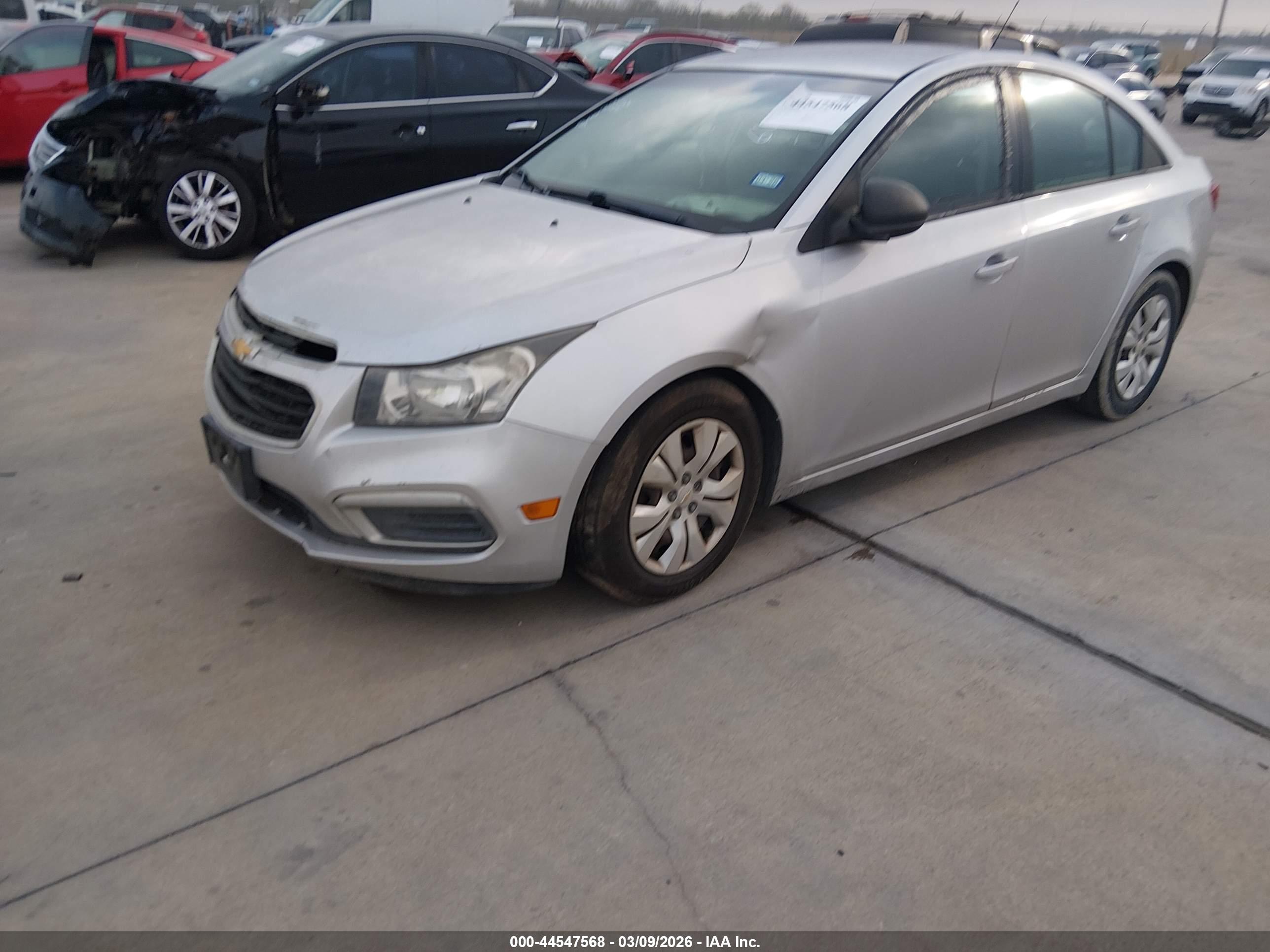 CHEVROLET CRUZE image 2