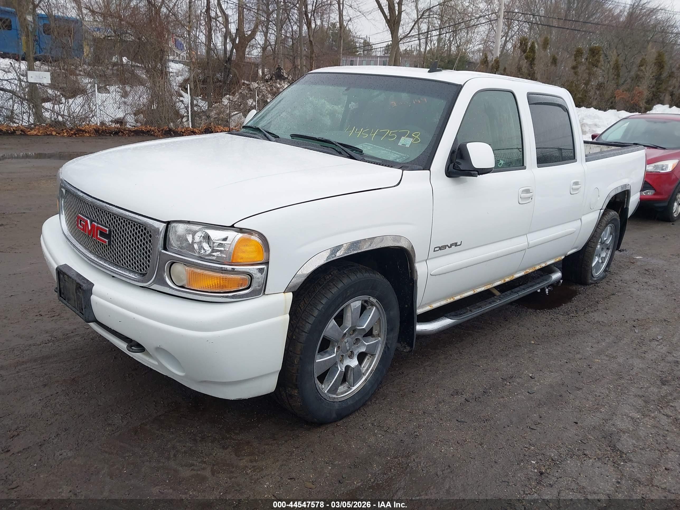 GMC SIERRA image 2