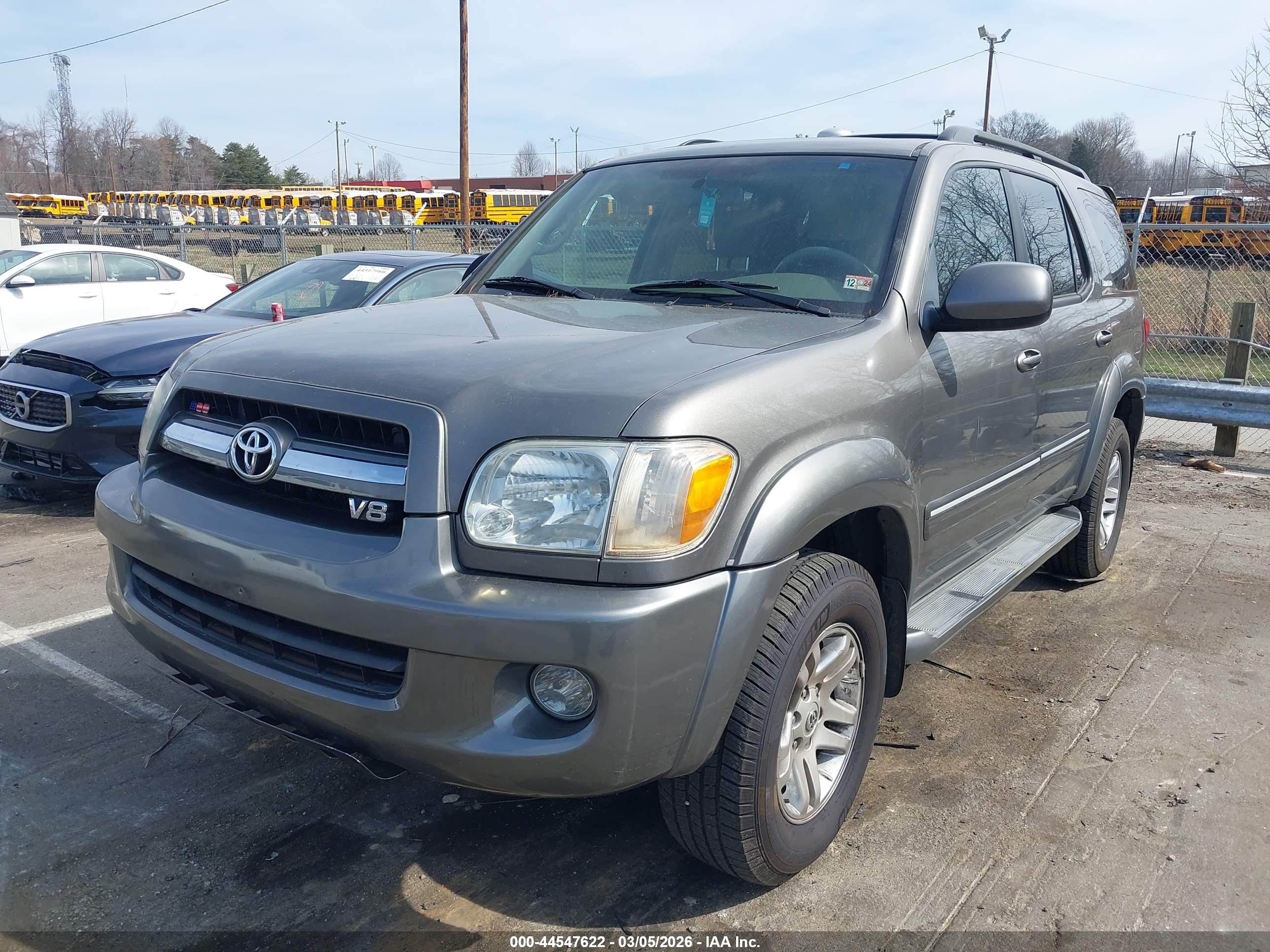 TOYOTA SEQUOIA image 6