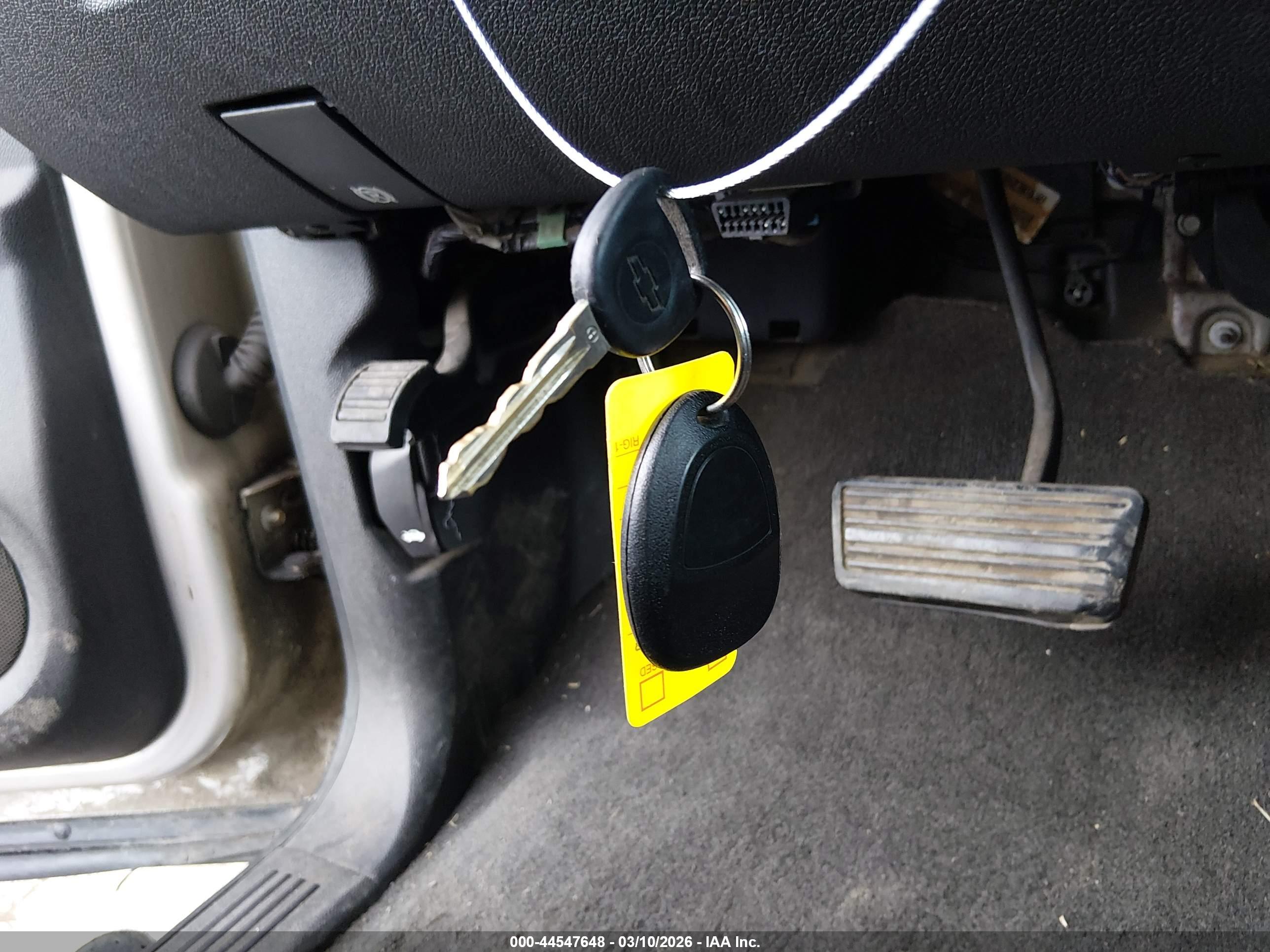 CHEVROLET SILVERADO image 11