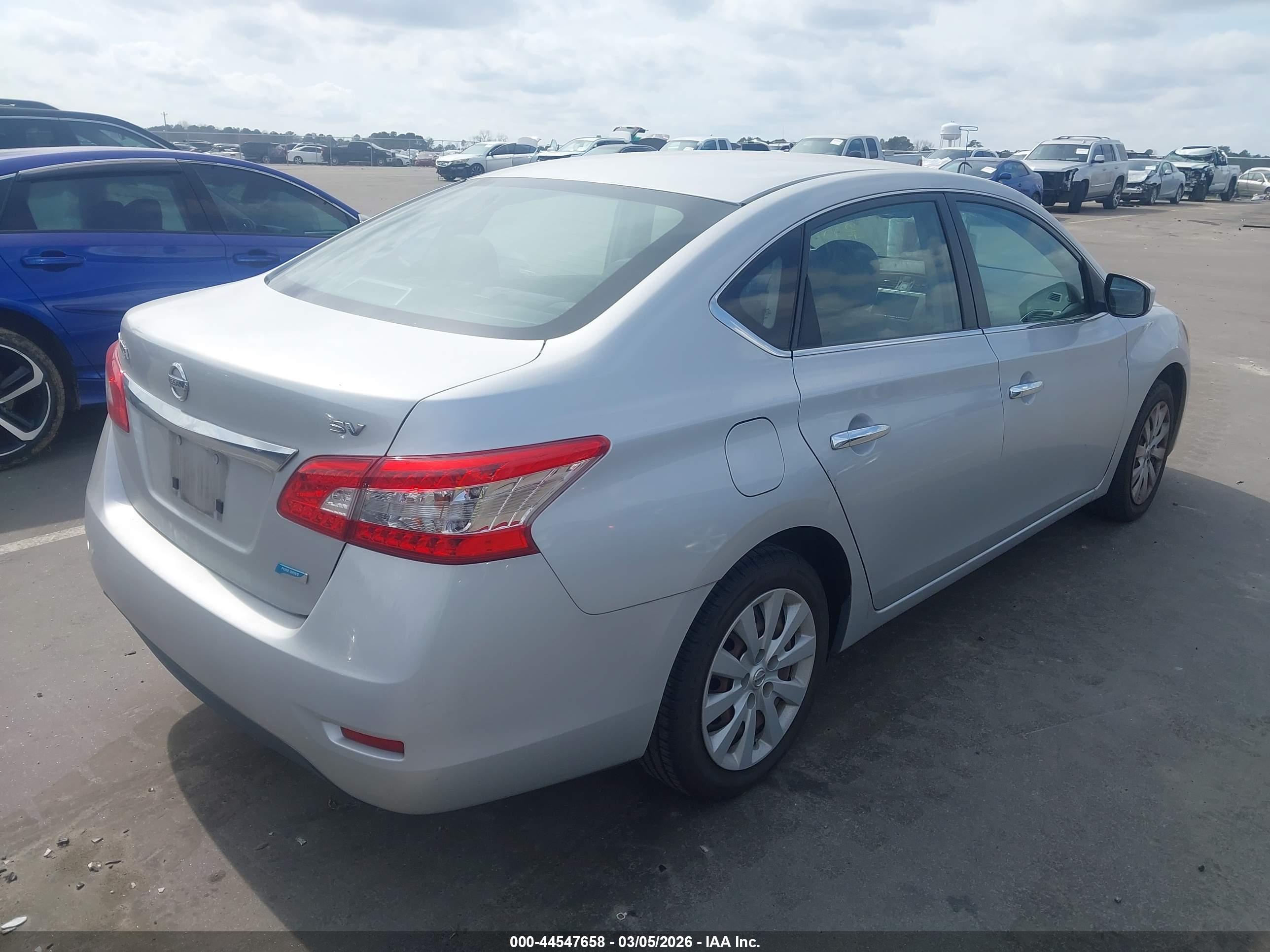 NISSAN SENTRA image 4
