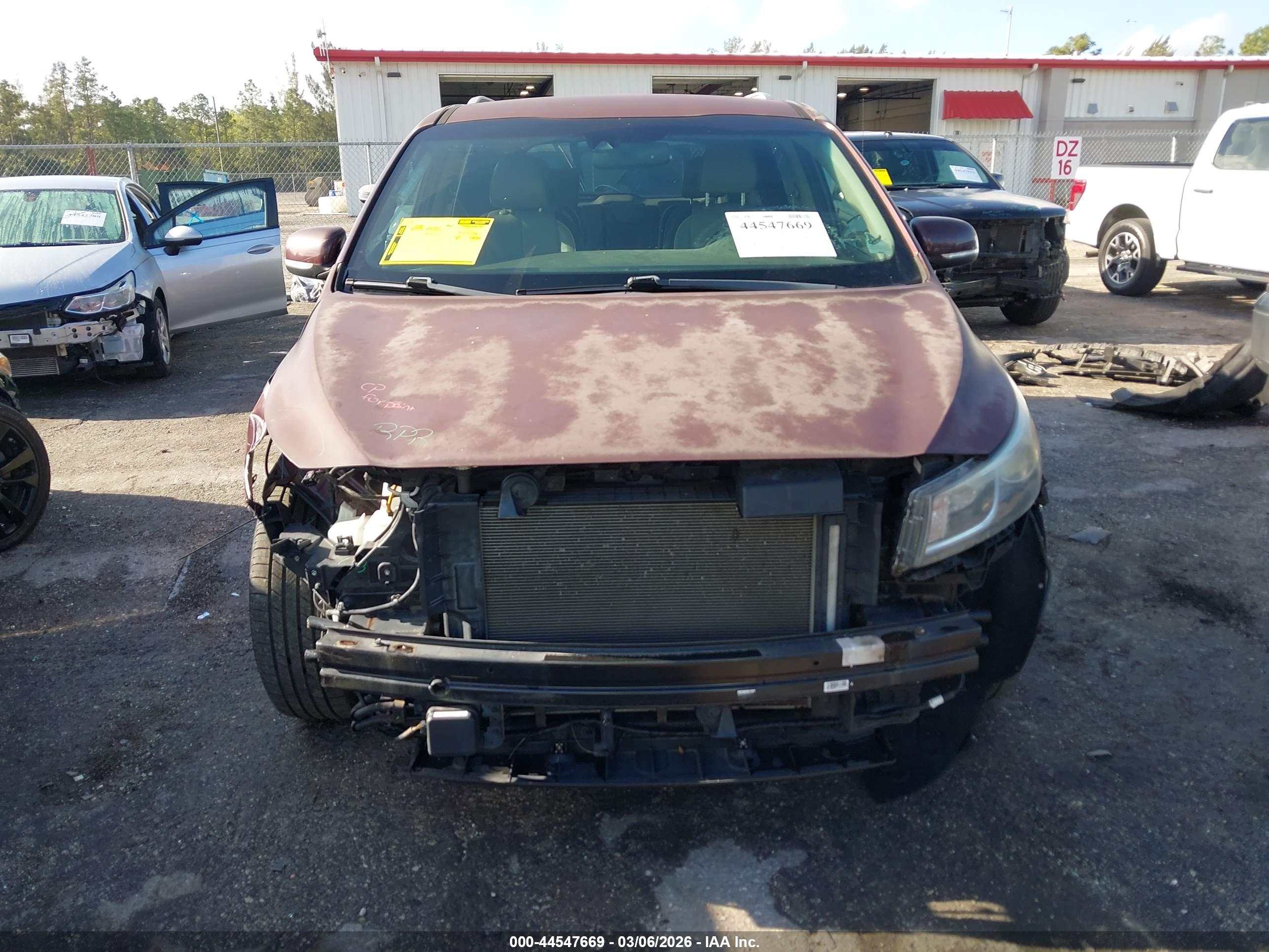 KIA SEDONA image 6