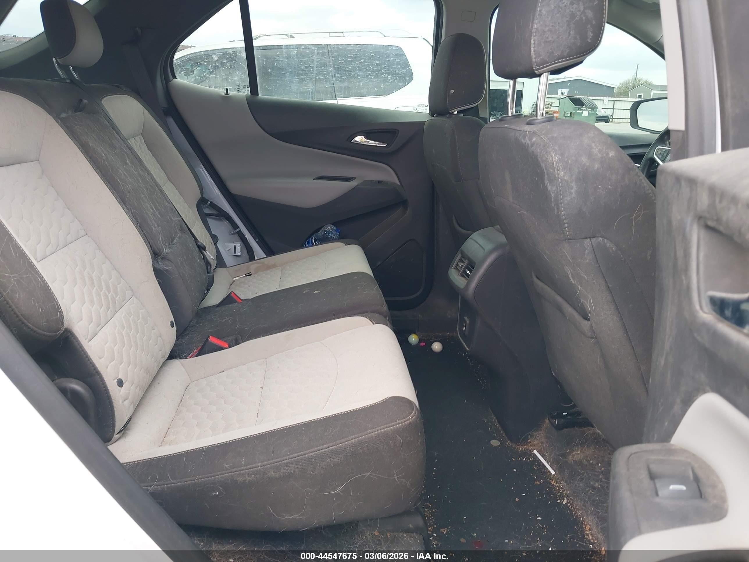 CHEVROLET EQUINOX image 8